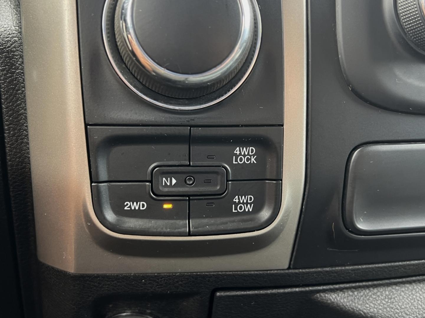 2020 GRAY /Gray Cloth RAM 1500 Classic Classic SLT Crew Cab LWB 4WD (1C6RR7TT8LS) with an 5.7L V8 engine, Automatic transmission, located at 2990 Old Orchard Rd., Jackson, MO, 63755, 37.354214, -89.612106 - 2020 Ram 1500 Classic SLT 95xxx miles 4x4 5.7L V8 Automatic Backup Camera Bluetooth Cruise Power Windows/Locks/Mirrors We have financing available and we accept trades! Fill out a credit application on our website or come by today! If you have any questions, give us a call at (573) 204-777 - Photo#2