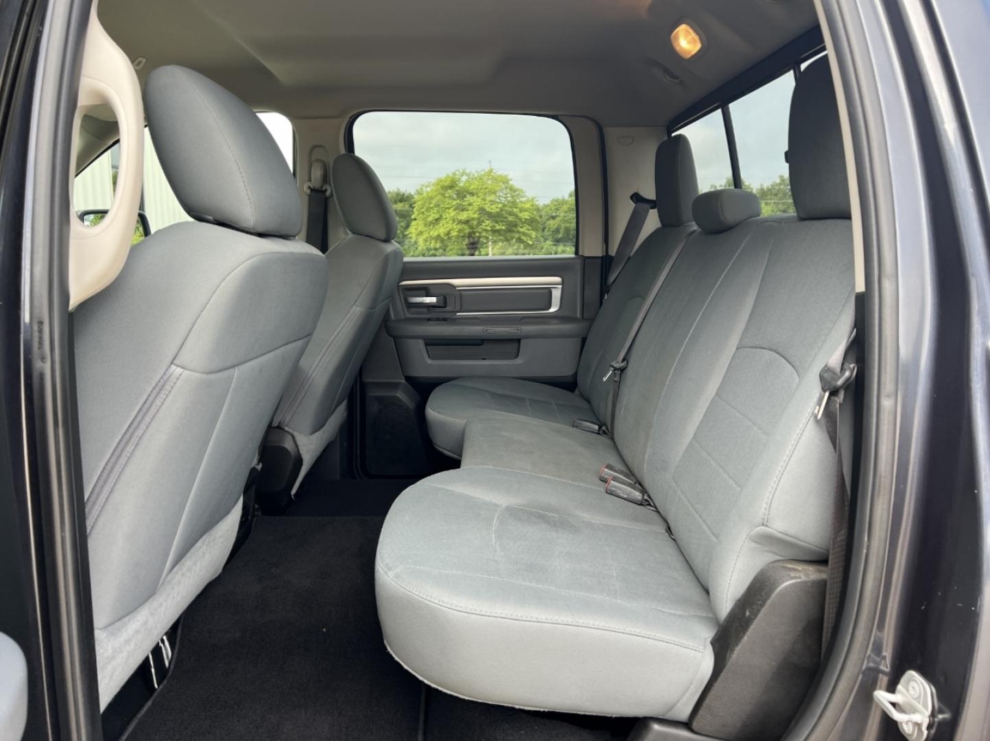 2020 GRAY /Gray Cloth RAM 1500 Classic Classic SLT Crew Cab LWB 4WD (1C6RR7TT8LS) with an 5.7L V8 engine, Automatic transmission, located at 2990 Old Orchard Rd., Jackson, MO, 63755, 37.354214, -89.612106 - 2020 Ram 1500 Classic SLT 95xxx miles 4x4 5.7L V8 Automatic Backup Camera Bluetooth Cruise Power Windows/Locks/Mirrors We have financing available and we accept trades! Fill out a credit application on our website or come by today! If you have any questions, give us a call at (573) 204-777 - Photo#15