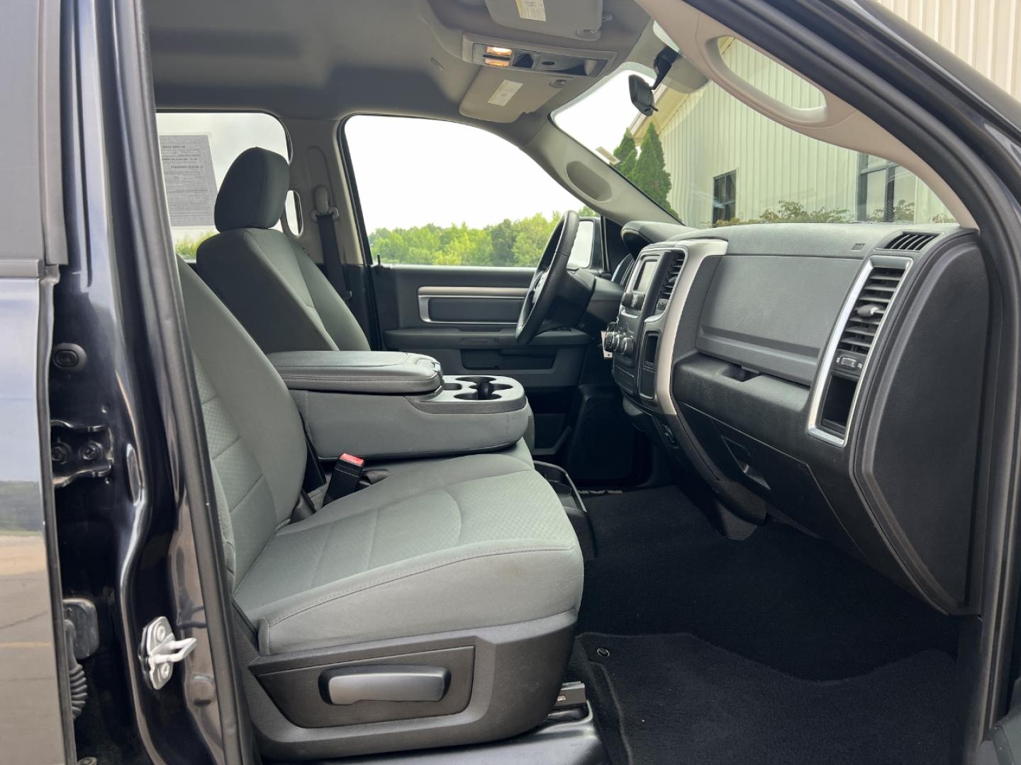 2020 GRAY /Gray Cloth RAM 1500 Classic Classic SLT Crew Cab LWB 4WD (1C6RR7TT8LS) with an 5.7L V8 engine, Automatic transmission, located at 2990 Old Orchard Rd., Jackson, MO, 63755, 37.354214, -89.612106 - 2020 Ram 1500 Classic SLT 95xxx miles 4x4 5.7L V8 Automatic Backup Camera Bluetooth Cruise Power Windows/Locks/Mirrors We have financing available and we accept trades! Fill out a credit application on our website or come by today! If you have any questions, give us a call at (573) 204-777 - Photo#14