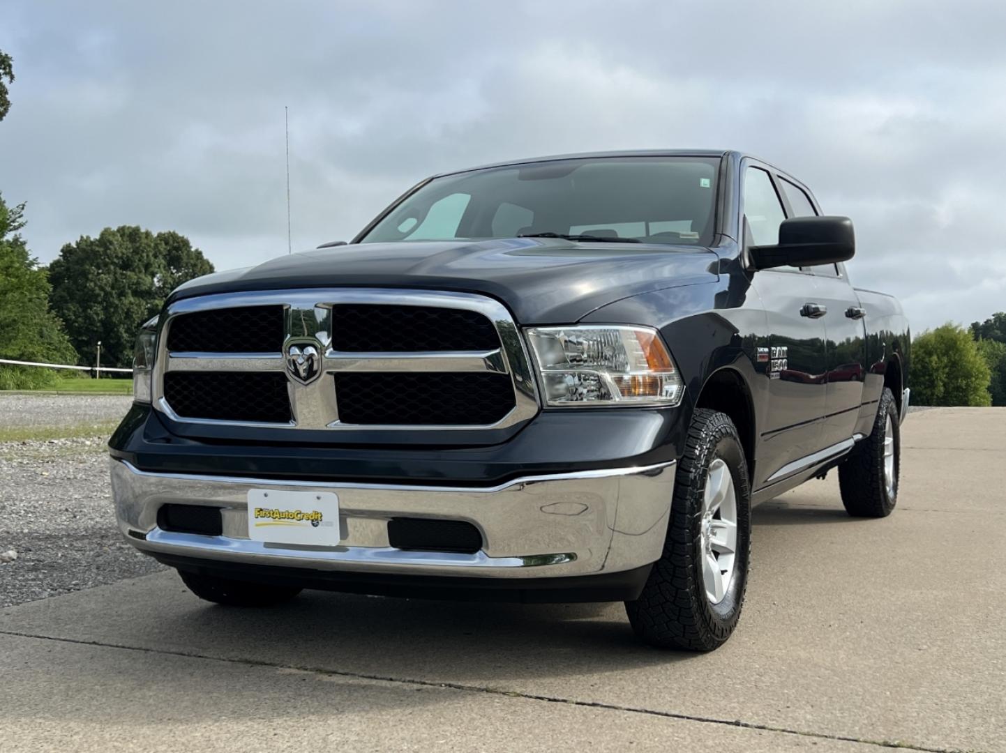 2020 GRAY /Gray Cloth RAM 1500 Classic Classic SLT Crew Cab LWB 4WD (1C6RR7TT8LS) with an 5.7L V8 engine, Automatic transmission, located at 2990 Old Orchard Rd., Jackson, MO, 63755, 37.354214, -89.612106 - 2020 Ram 1500 Classic SLT 95xxx miles 4x4 5.7L V8 Automatic Backup Camera Bluetooth Cruise Power Windows/Locks/Mirrors We have financing available and we accept trades! Fill out a credit application on our website or come by today! If you have any questions, give us a call at (573) 204-777 - Photo#4