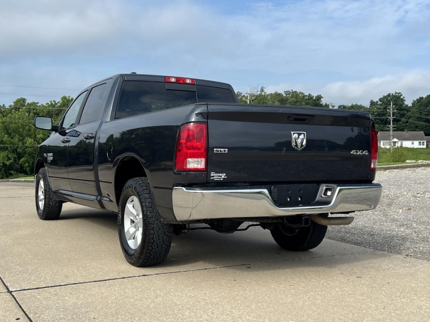 2020 GRAY /Gray Cloth RAM 1500 Classic Classic SLT Crew Cab LWB 4WD (1C6RR7TT8LS) with an 5.7L V8 engine, Automatic transmission, located at 2990 Old Orchard Rd., Jackson, MO, 63755, 37.354214, -89.612106 - 2020 Ram 1500 Classic SLT 95xxx miles 4x4 5.7L V8 Automatic Backup Camera Bluetooth Cruise Power Windows/Locks/Mirrors We have financing available and we accept trades! Fill out a credit application on our website or come by today! If you have any questions, give us a call at (573) 204-777 - Photo#8