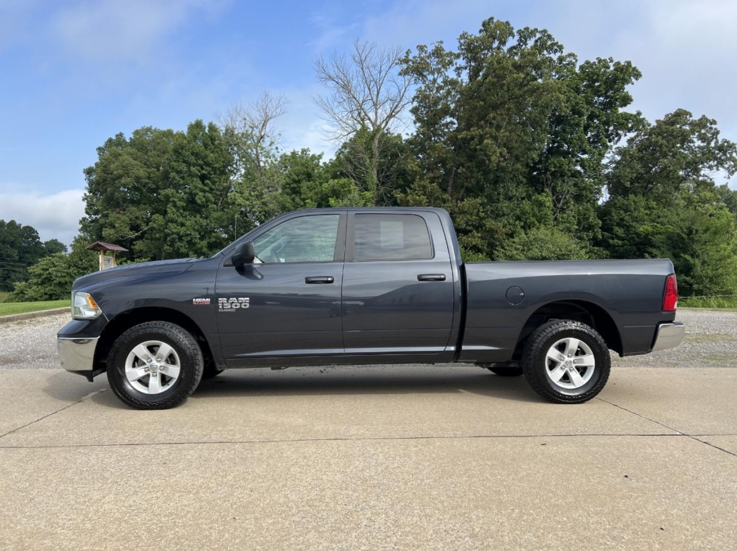 2020 GRAY /Gray Cloth RAM 1500 Classic Classic SLT Crew Cab LWB 4WD (1C6RR7TT8LS) with an 5.7L V8 engine, Automatic transmission, located at 2990 Old Orchard Rd., Jackson, MO, 63755, 37.354214, -89.612106 - 2020 Ram 1500 Classic SLT 95xxx miles 4x4 5.7L V8 Automatic Backup Camera Bluetooth Cruise Power Windows/Locks/Mirrors We have financing available and we accept trades! Fill out a credit application on our website or come by today! If you have any questions, give us a call at (573) 204-777 - Photo#5