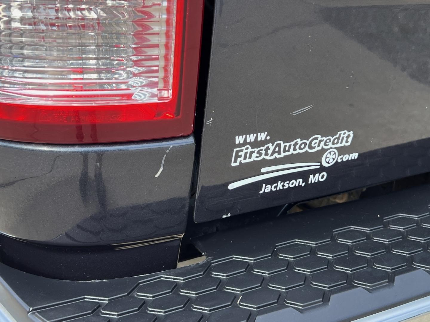 2020 GRAY /Gray Cloth RAM 1500 Classic Classic SLT Crew Cab LWB 4WD (1C6RR7TT8LS) with an 5.7L V8 engine, Automatic transmission, located at 2990 Old Orchard Rd., Jackson, MO, 63755, 37.354214, -89.612106 - 2020 Ram 1500 Classic SLT 95xxx miles 4x4 5.7L V8 Automatic Backup Camera Bluetooth Cruise Power Windows/Locks/Mirrors We have financing available and we accept trades! Fill out a credit application on our website or come by today! If you have any questions, give us a call at (573) 204-777 - Photo#37