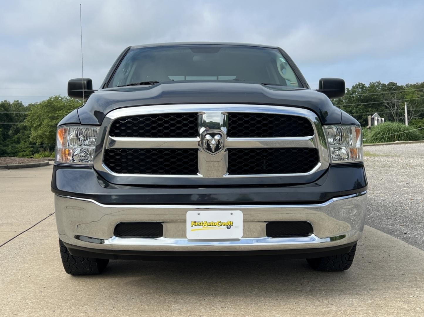 2020 GRAY /Gray Cloth RAM 1500 Classic Classic SLT Crew Cab LWB 4WD (1C6RR7TT8LS) with an 5.7L V8 engine, Automatic transmission, located at 2990 Old Orchard Rd., Jackson, MO, 63755, 37.354214, -89.612106 - 2020 Ram 1500 Classic SLT 95xxx miles 4x4 5.7L V8 Automatic Backup Camera Bluetooth Cruise Power Windows/Locks/Mirrors We have financing available and we accept trades! Fill out a credit application on our website or come by today! If you have any questions, give us a call at (573) 204-777 - Photo#10