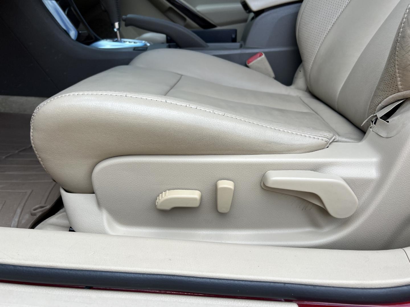2010 RED /Tan Leather Nissan Altima 2.5 S (1N4AL2EP5AC) with an 2.5L 4 Cyl. engine, Automatic transmission, located at 2990 Old Orchard Rd., Jackson, MO, 63755, 37.354214, -89.612106 - 2010 Nissan Altima S 202xxx miles Front Wheel Drive 2.5L 4 Cyl. Automatic Leather Power Driver Seat Heated Seats Backup Camera Sunroof Cruise Power Windows/Locks/Mirrors We have financing available and we accept trades! Fill out a credit application on our website or come by today! If y - Photo#5