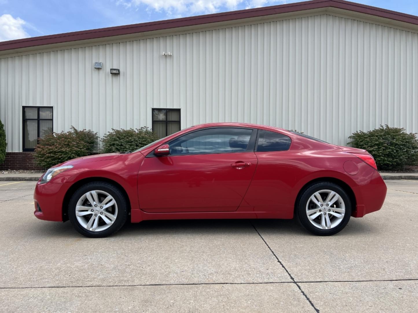 2010 RED /Tan Leather Nissan Altima 2.5 S (1N4AL2EP5AC) with an 2.5L 4 Cyl. engine, Automatic transmission, located at 2990 Old Orchard Rd., Jackson, MO, 63755, 37.354214, -89.612106 - 2010 Nissan Altima S 202xxx miles Front Wheel Drive 2.5L 4 Cyl. Automatic Leather Power Driver Seat Heated Seats Backup Camera Sunroof Cruise Power Windows/Locks/Mirrors We have financing available and we accept trades! Fill out a credit application on our website or come by today! If y - Photo#7