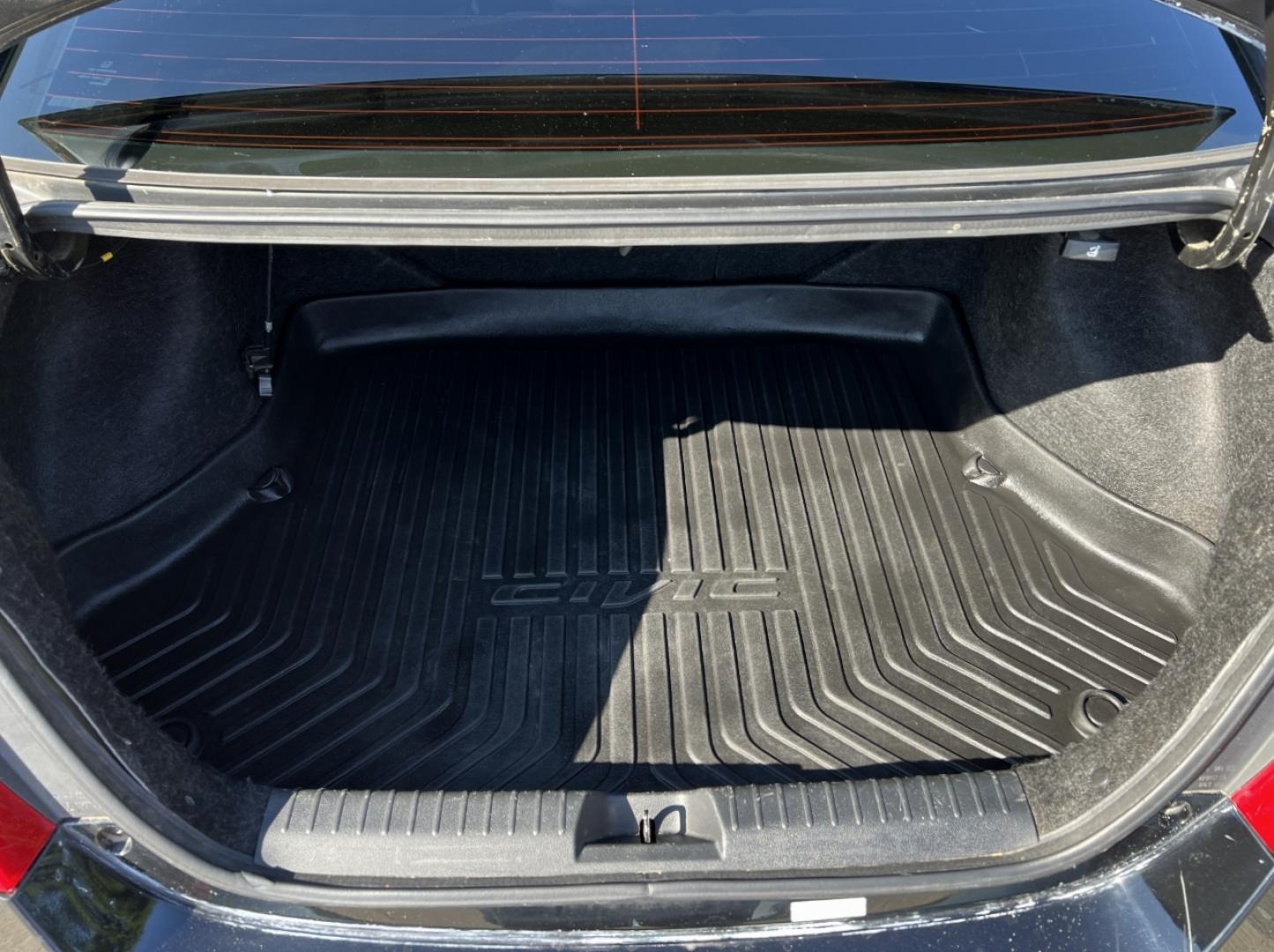 2012 BLACK /Gray Cloth Honda Civic EX (2HGFG3B84CH) with an 1.8L 4 Cyl. engine, Automatic transmission, located at 2990 Old Orchard Rd., Jackson, MO, 63755, 37.354214, -89.612106 - 2012 Honda Civic EX 155xxx miles Front Wheel Drive 1.8L 4 Cyl. Automatic Sunroof Bluetooth Cruise Power Windows/Locks/Mirrors We have financing available and we accept trades! Fill out a credit application on our website or come by today! If you have any questions, give us a call at (573) - Photo#16