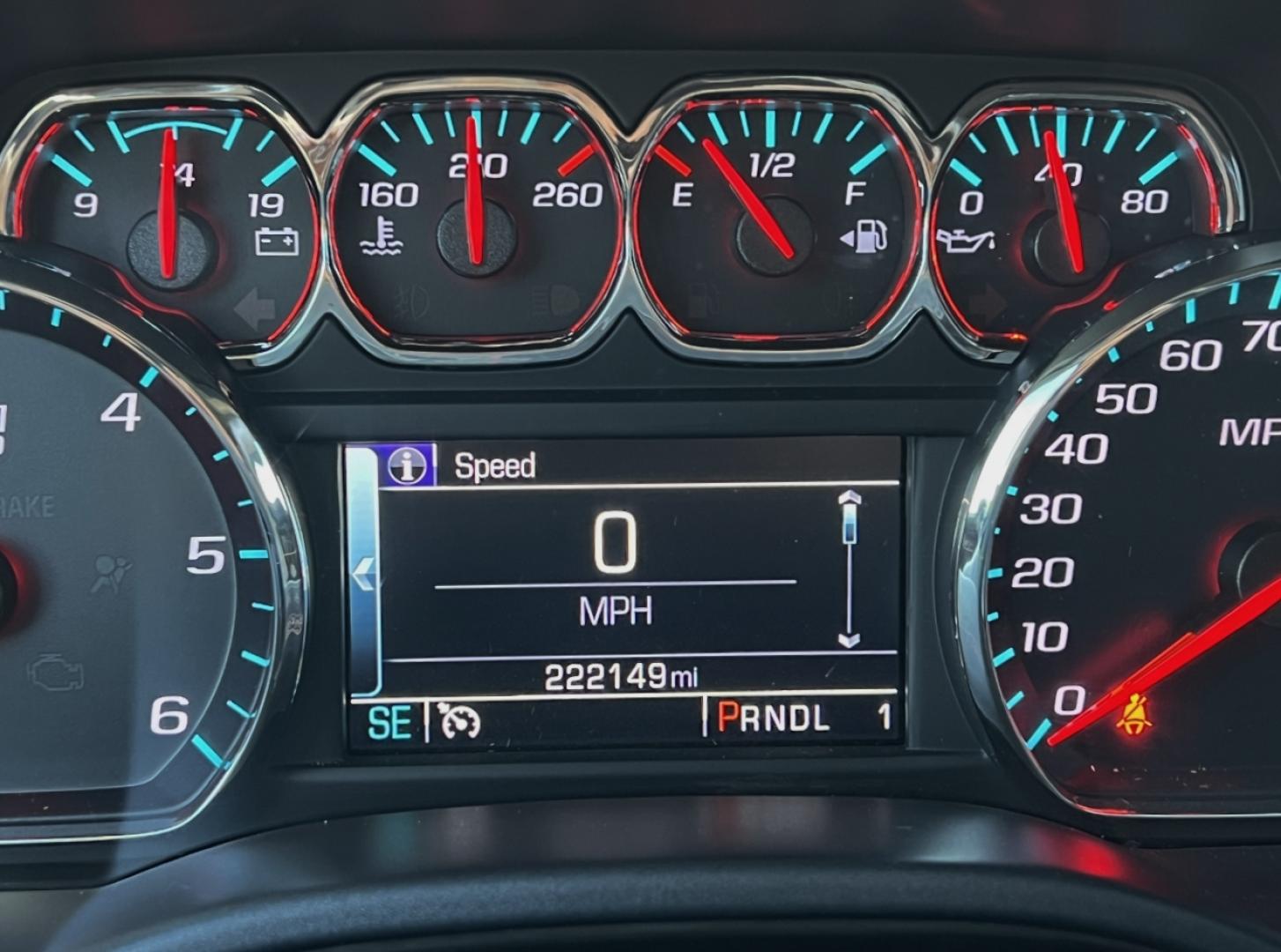 2018 GRAY /Gray Leather Chevrolet Silverado 2500HD LTZ Crew Cab Long Box 4WD (1GC1KWEG7JF) with an 6.0L V8 engine, Automatic transmission, located at 2990 Old Orchard Rd., Jackson, MO, 63755, 37.354214, -89.612106 - 2018 Chevrolet Silverado 2500HD LTZ 222xxx miles 4x4 6.0L V8 Automatic Leather Backup Camera Power/Heated Seats Bluetooth Remote Start Cruise Power Windows/Locks/Mirrors We have financing available and we accept trades! Fill out a credit application on our website or come by today! If y - Photo#22