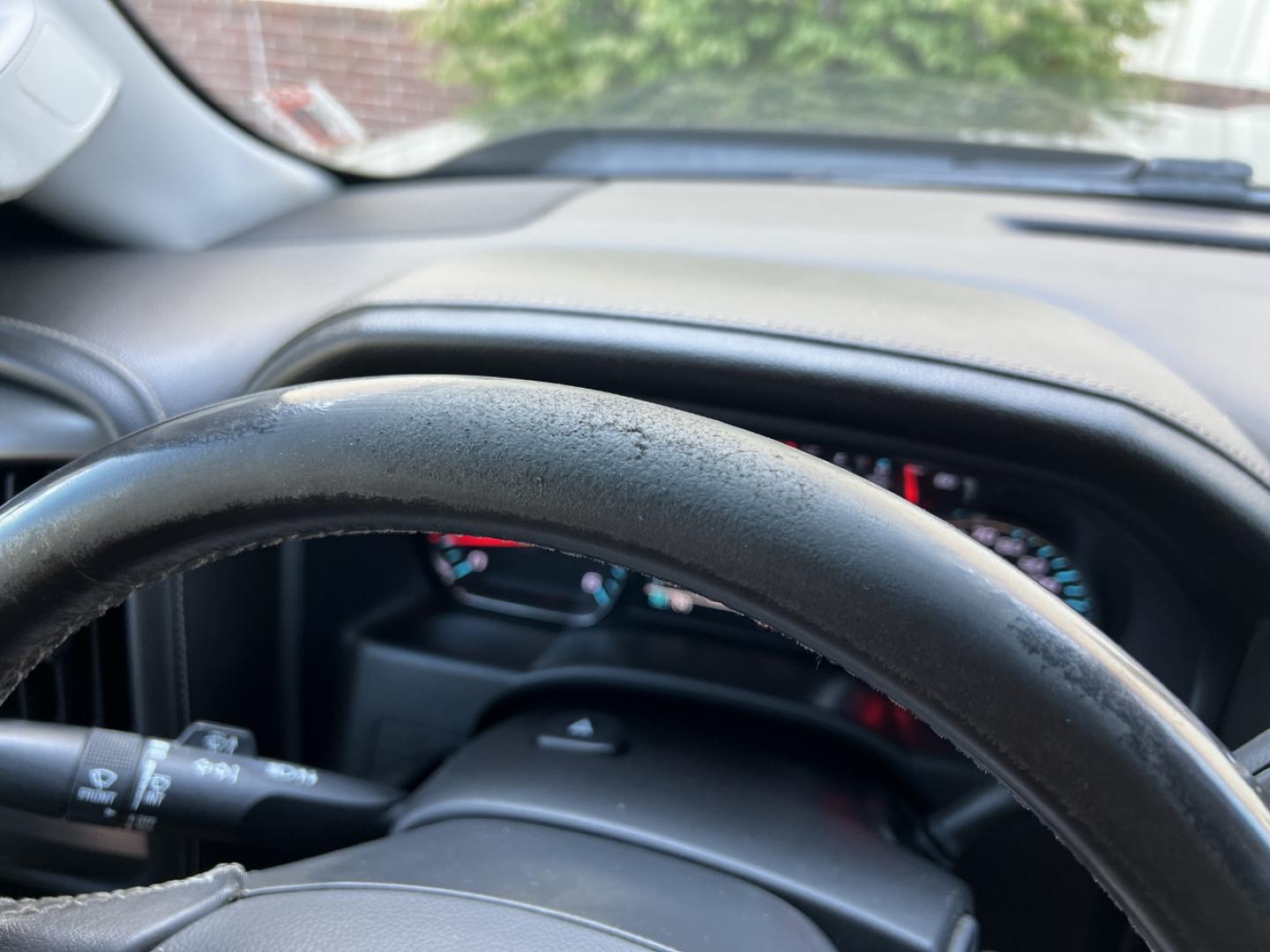 2018 GRAY /Gray Leather Chevrolet Silverado 2500HD LTZ Crew Cab Long Box 4WD (1GC1KWEG7JF) with an 6.0L V8 engine, Automatic transmission, located at 2990 Old Orchard Rd., Jackson, MO, 63755, 37.354214, -89.612106 - 2018 Chevrolet Silverado 2500HD LTZ 222xxx miles 4x4 6.0L V8 Automatic Leather Backup Camera Power/Heated Seats Bluetooth Remote Start Cruise Power Windows/Locks/Mirrors We have financing available and we accept trades! Fill out a credit application on our website or come by today! If y - Photo#46