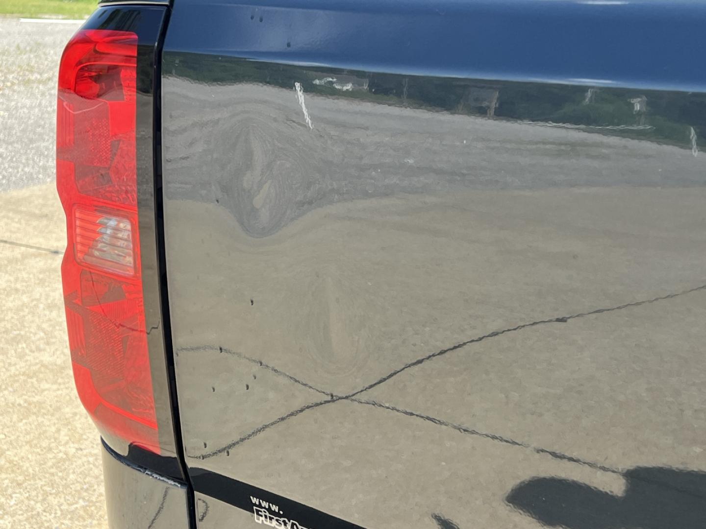 2018 GRAY /Gray Leather Chevrolet Silverado 2500HD LTZ Crew Cab Long Box 4WD (1GC1KWEG7JF) with an 6.0L V8 engine, Automatic transmission, located at 2990 Old Orchard Rd., Jackson, MO, 63755, 37.354214, -89.612106 - 2018 Chevrolet Silverado 2500HD LTZ 222xxx miles 4x4 6.0L V8 Automatic Leather Backup Camera Power/Heated Seats Bluetooth Remote Start Cruise Power Windows/Locks/Mirrors We have financing available and we accept trades! Fill out a credit application on our website or come by today! If y - Photo#42