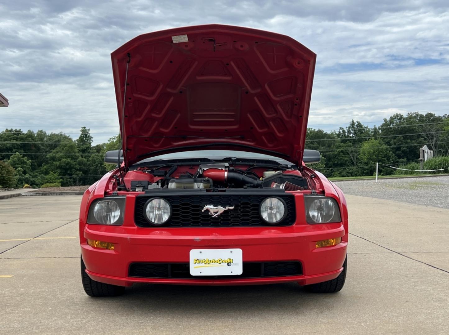 2006 RED /Red Leather Ford Mustang GT Deluxe Convertible (1ZVHT85H965) with an 4.6L V8 engine, Automatic transmission, located at 2990 Old Orchard Rd., Jackson, MO, 63755, 37.354214, -89.612106 - 2006 Ford Mustang GT Deluxe 118xxx miles Rear Wheel Drive 4.6L V8 Automatic Leather Power Driver Seat Cruise Power Windows/Locks/Mirrors We have financing available and we accept trades! Fill out a credit application on our website or come by today! If you have any questions, give us a cal - Photo#28
