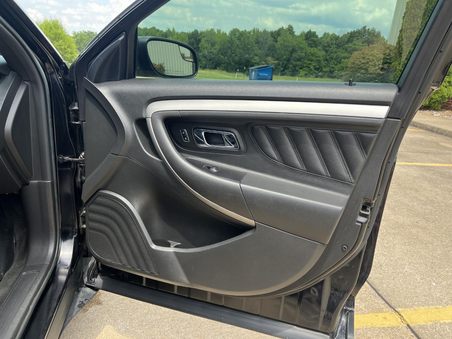 2016 BLACK /Black Leather Ford Taurus SEL FWD (1FAHP2E83GG) with an 3.5L V6 engine, Automatic transmission, located at 2990 Old Orchard Rd., Jackson, MO, 63755, 37.354214, -89.612106 - 2016 Ford Taurus SEL Only 84xxx miles Front Wheel Drive 3.5L V6 Automatic Leather Navigation Power/Heated Seats Backup Camera Bluetooth Remote Start Cruise Power Windows/Locks/Mirrors We have financing available and we accept trades! Fill out a credit application on our website or come - Photo#16