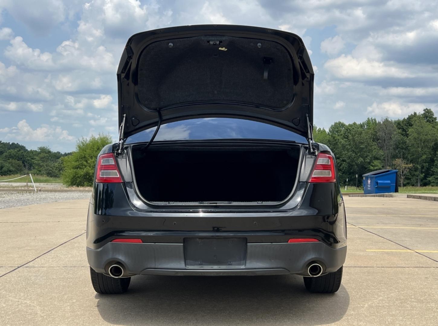 2016 BLACK /Black Leather Ford Taurus SEL FWD (1FAHP2E83GG) with an 3.5L V6 engine, Automatic transmission, located at 2990 Old Orchard Rd., Jackson, MO, 63755, 37.354214, -89.612106 - 2016 Ford Taurus SEL Only 84xxx miles Front Wheel Drive 3.5L V6 Automatic Leather Navigation Power/Heated Seats Backup Camera Bluetooth Remote Start Cruise Power Windows/Locks/Mirrors We have financing available and we accept trades! Fill out a credit application on our website or come - Photo#20