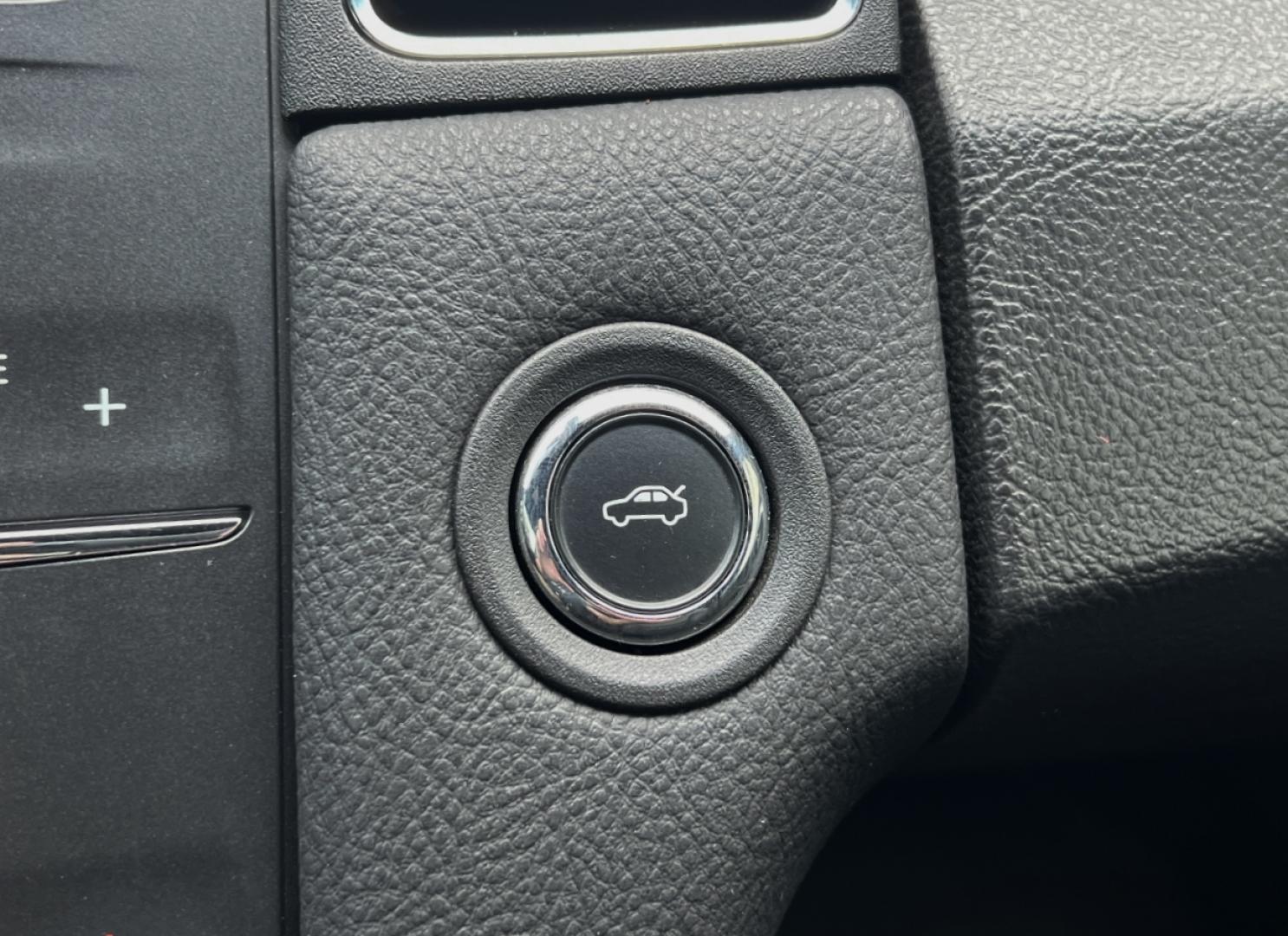 2016 BLACK /Black Leather Ford Taurus SEL FWD (1FAHP2E83GG) with an 3.5L V6 engine, Automatic transmission, located at 2990 Old Orchard Rd., Jackson, MO, 63755, 37.354214, -89.612106 - 2016 Ford Taurus SEL Only 84xxx miles Front Wheel Drive 3.5L V6 Automatic Leather Navigation Power/Heated Seats Backup Camera Bluetooth Remote Start Cruise Power Windows/Locks/Mirrors We have financing available and we accept trades! Fill out a credit application on our website or come - Photo#28