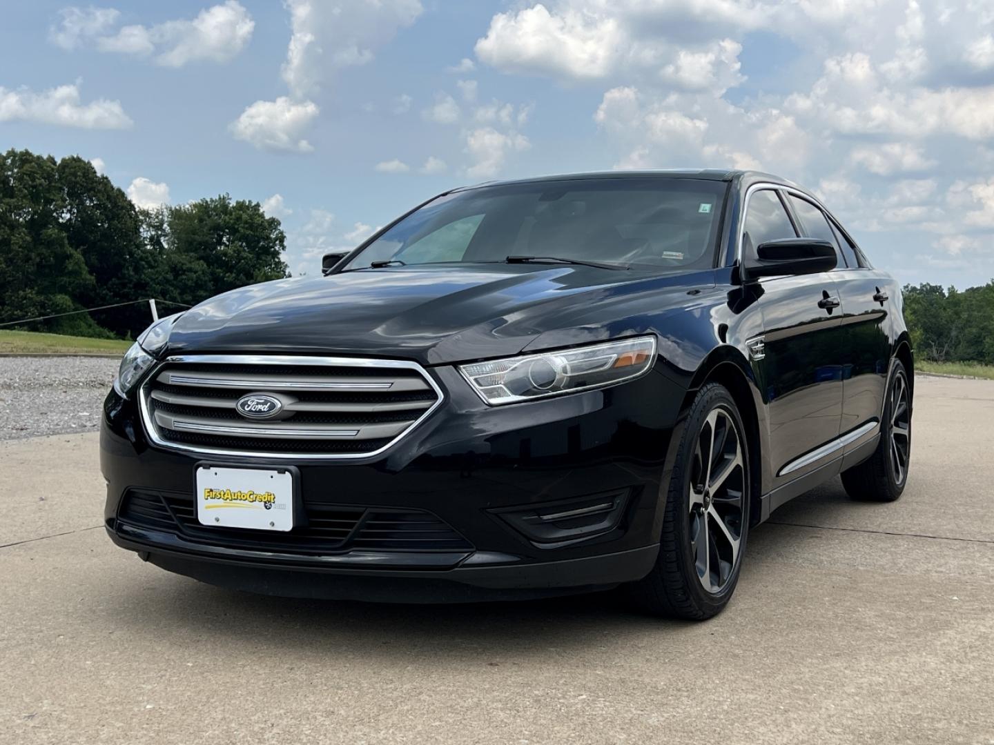 2016 BLACK /Black Leather Ford Taurus SEL FWD (1FAHP2E83GG) with an 3.5L V6 engine, Automatic transmission, located at 2990 Old Orchard Rd., Jackson, MO, 63755, 37.354214, -89.612106 - 2016 Ford Taurus SEL Only 84xxx miles Front Wheel Drive 3.5L V6 Automatic Leather Navigation Power/Heated Seats Backup Camera Bluetooth Remote Start Cruise Power Windows/Locks/Mirrors We have financing available and we accept trades! Fill out a credit application on our website or come - Photo#7