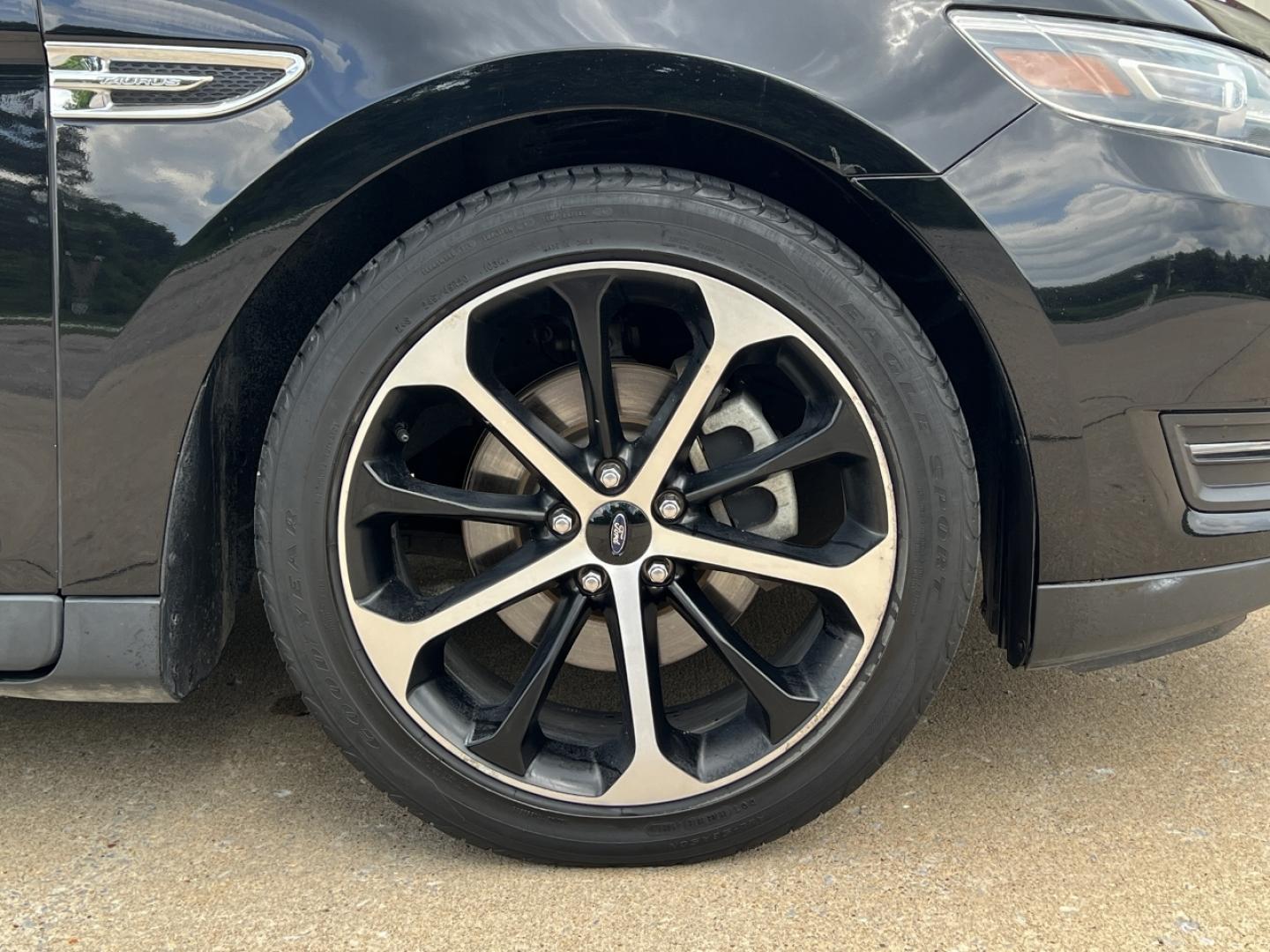 2016 BLACK /Black Leather Ford Taurus SEL FWD (1FAHP2E83GG) with an 3.5L V6 engine, Automatic transmission, located at 2990 Old Orchard Rd., Jackson, MO, 63755, 37.354214, -89.612106 - 2016 Ford Taurus SEL Only 84xxx miles Front Wheel Drive 3.5L V6 Automatic Leather Navigation Power/Heated Seats Backup Camera Bluetooth Remote Start Cruise Power Windows/Locks/Mirrors We have financing available and we accept trades! Fill out a credit application on our website or come - Photo#39