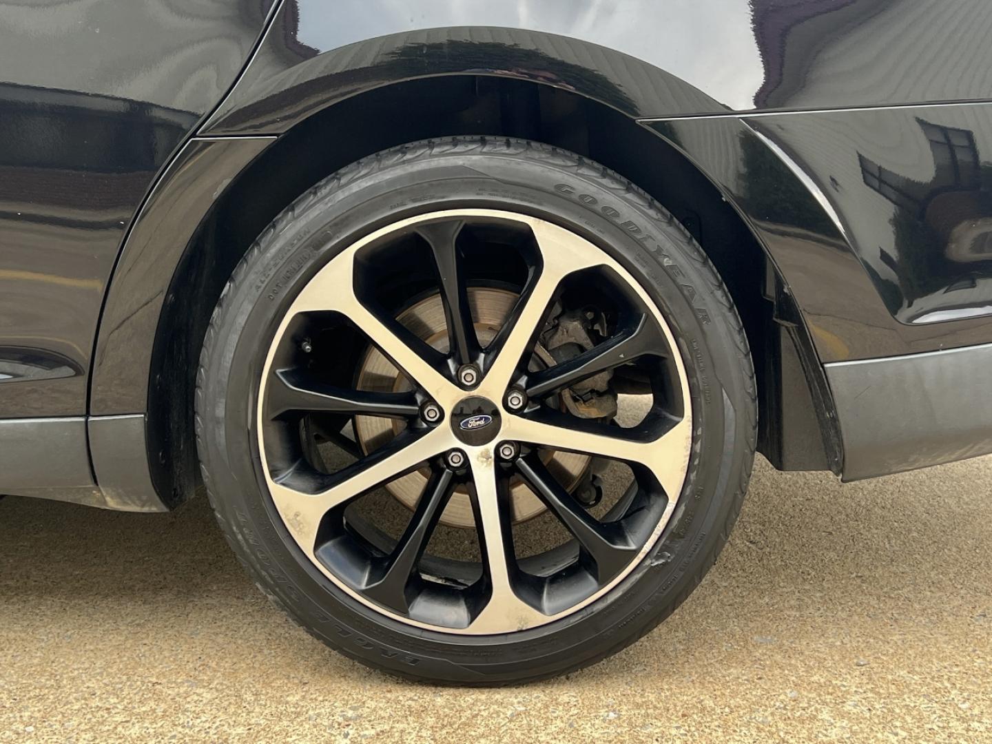2016 BLACK /Black Leather Ford Taurus SEL FWD (1FAHP2E83GG) with an 3.5L V6 engine, Automatic transmission, located at 2990 Old Orchard Rd., Jackson, MO, 63755, 37.354214, -89.612106 - 2016 Ford Taurus SEL Only 84xxx miles Front Wheel Drive 3.5L V6 Automatic Leather Navigation Power/Heated Seats Backup Camera Bluetooth Remote Start Cruise Power Windows/Locks/Mirrors We have financing available and we accept trades! Fill out a credit application on our website or come - Photo#37