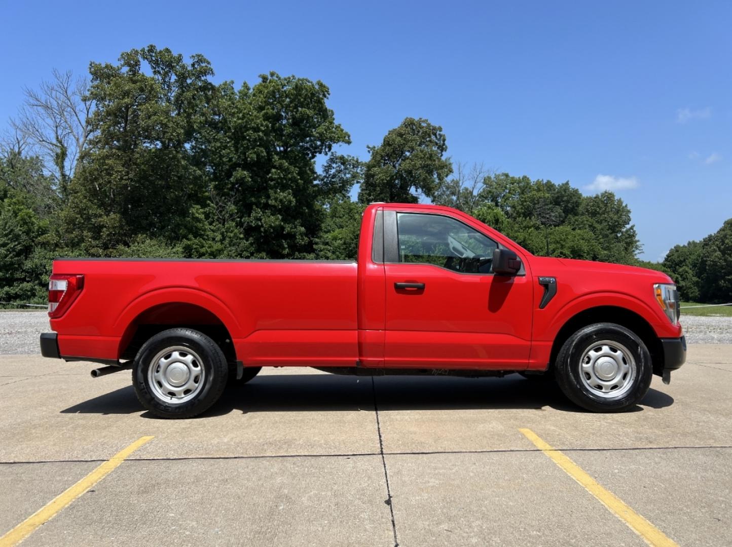 2021 RED /Gray Cloth Ford F-150 XL 6.5-ft. Bed 2WD (1FTMF1CB2MK) with an 3.3L V6 engine, Automatic transmission, located at 2990 Old Orchard Rd., Jackson, MO, 63755, 37.354214, -89.612106 - 2021 Ford F-150 XL 1-Owner 111xxx miles Rear Wheel Drive 3.3L V6 Automatic Backup Camera Bluetooth Cruise Power Windows/Locks/Mirrors We have financing available and we accept trades! Fill out a credit application on our website or come by today! If you have any questions, give us a call - Photo#5