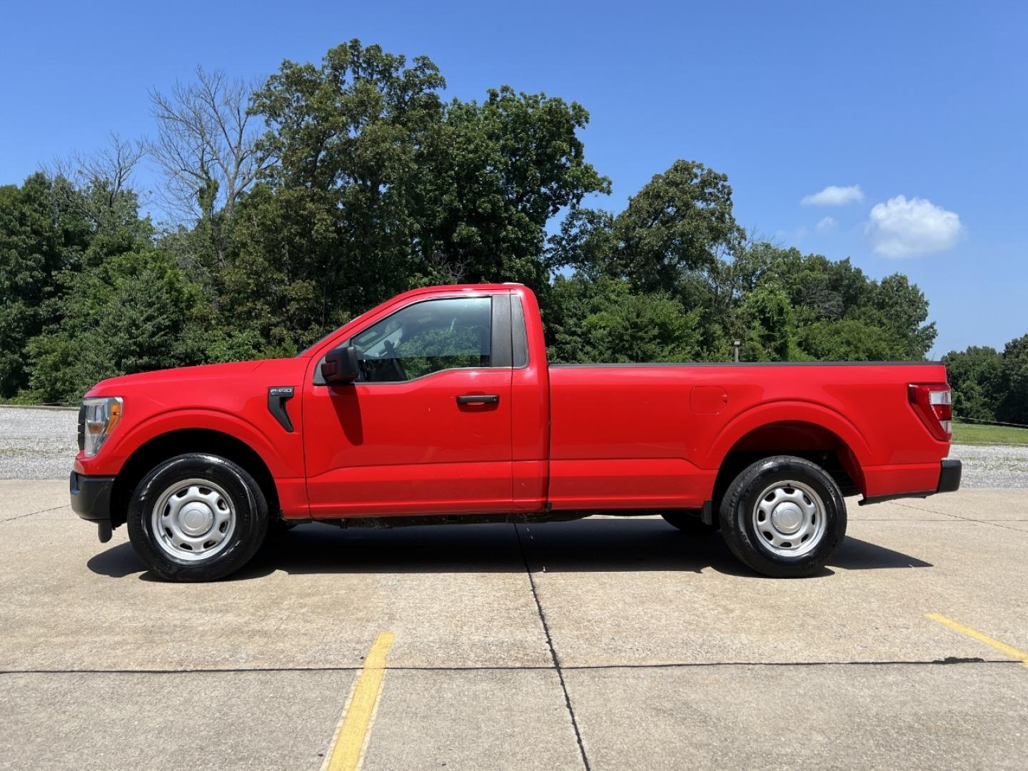 2021 RED /Gray Cloth Ford F-150 XL 6.5-ft. Bed 2WD (1FTMF1CB2MK) with an 3.3L V6 engine, Automatic transmission, located at 2990 Old Orchard Rd., Jackson, MO, 63755, 37.354214, -89.612106 - 2021 Ford F-150 XL 1-Owner 111xxx miles Rear Wheel Drive 3.3L V6 Automatic Backup Camera Bluetooth Cruise Power Windows/Locks/Mirrors We have financing available and we accept trades! Fill out a credit application on our website or come by today! If you have any questions, give us a call - Photo#4