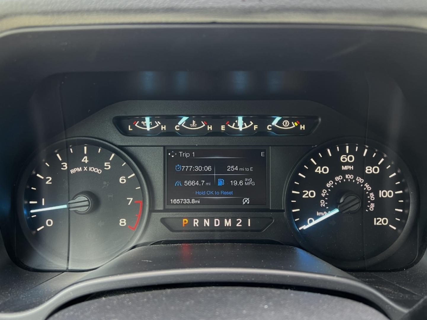 2018 WHITE /Gray Cloth Ford F-150 XL SuperCab 6.5-ft. Bed 2WD (1FTEX1EB7JK) with an 3.3L V6 engine, Automatic transmission, located at 506 S. Kingshighway, Cape Girardeau, MO, 63703, (573) 235-5000, 37.294994, -89.556206 - 2018 Ford F-150 XL 165xxx miles 4x4 3.3L V6 Automatic Backup Camera Bluetooth Cruise Power Windows/Locks/Mirrors We have financing available and we accept trades! Fill out a credit application on our website or come by today! If you have any questions, give us a call at (573) 235-5000 or v - Photo#1