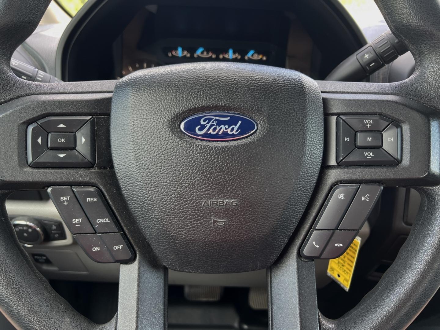 2018 WHITE /Gray Cloth Ford F-150 XL SuperCab 6.5-ft. Bed 2WD (1FTEX1EB7JK) with an 3.3L V6 engine, Automatic transmission, located at 506 S. Kingshighway, Cape Girardeau, MO, 63703, (573) 235-5000, 37.294994, -89.556206 - 2018 Ford F-150 XL 165xxx miles 4x4 3.3L V6 Automatic Backup Camera Bluetooth Cruise Power Windows/Locks/Mirrors We have financing available and we accept trades! Fill out a credit application on our website or come by today! If you have any questions, give us a call at (573) 235-5000 or v - Photo#23
