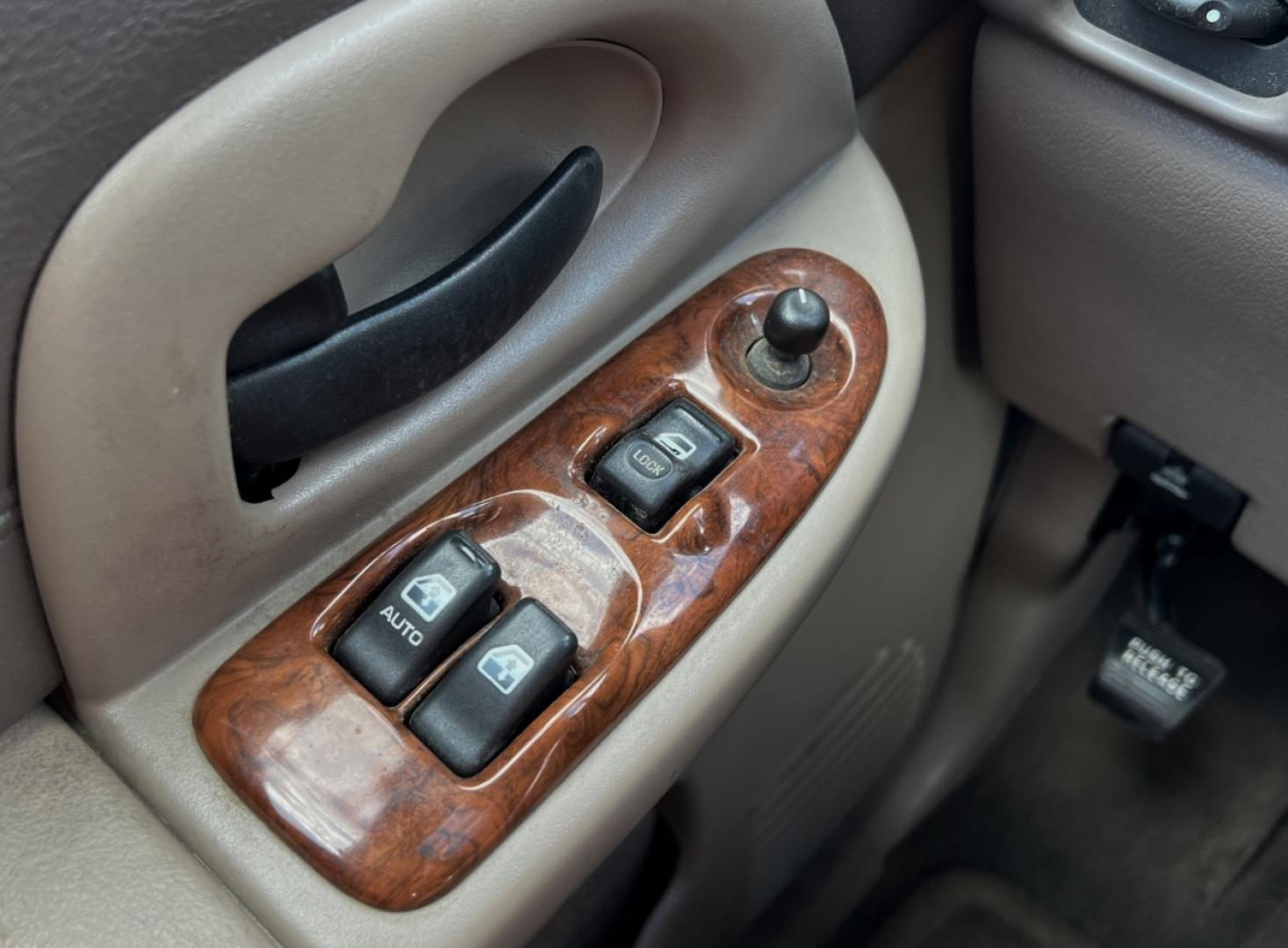 2002 GOLD /Tan Leather Oldsmobile Silhouette GL (1GHDX03E42D) with an 3.4L V6 engine, Automatic transmission, located at 506 S. Kingshighway, Cape Girardeau, MO, 63703, (573) 235-5000, 37.294994, -89.556206 - 2002 Oldsmobile Silhouette GL 139xxx miles Front Wheel Drive 3.4L V6 Automatic Leather 3rd Row Power/Heated Seats Cruise Power Windows/Locks/Mirrors We have financing available and we accept trades! Fill out a credit application on our website or come by today! If you have any questions, - Photo#25