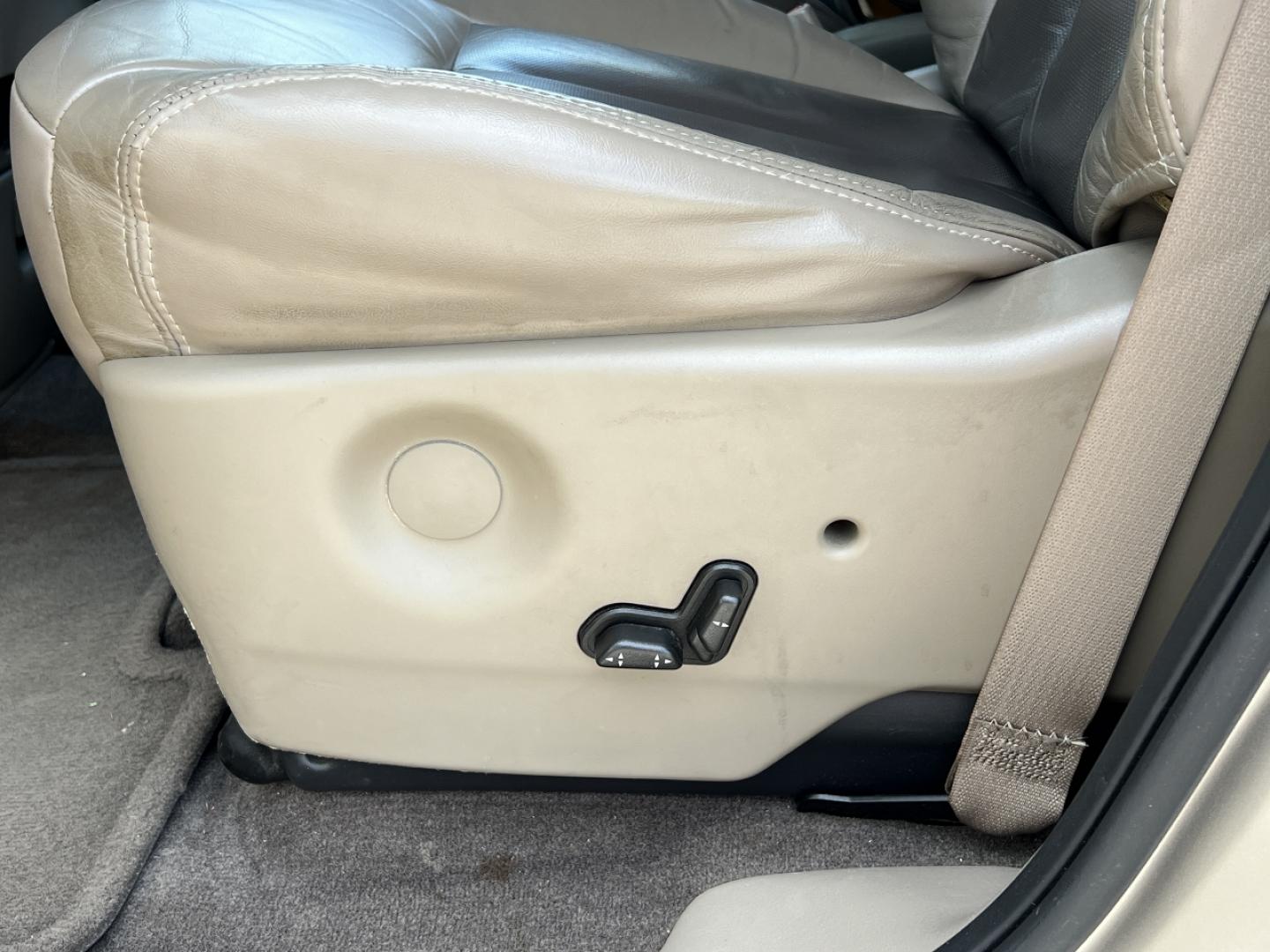 2002 GOLD /Tan Leather Oldsmobile Silhouette GL (1GHDX03E42D) with an 3.4L V6 engine, Automatic transmission, located at 506 S. Kingshighway, Cape Girardeau, MO, 63703, (573) 235-5000, 37.294994, -89.556206 - 2002 Oldsmobile Silhouette GL 139xxx miles Front Wheel Drive 3.4L V6 Automatic Leather 3rd Row Power/Heated Seats Cruise Power Windows/Locks/Mirrors We have financing available and we accept trades! Fill out a credit application on our website or come by today! If you have any questions, - Photo#3