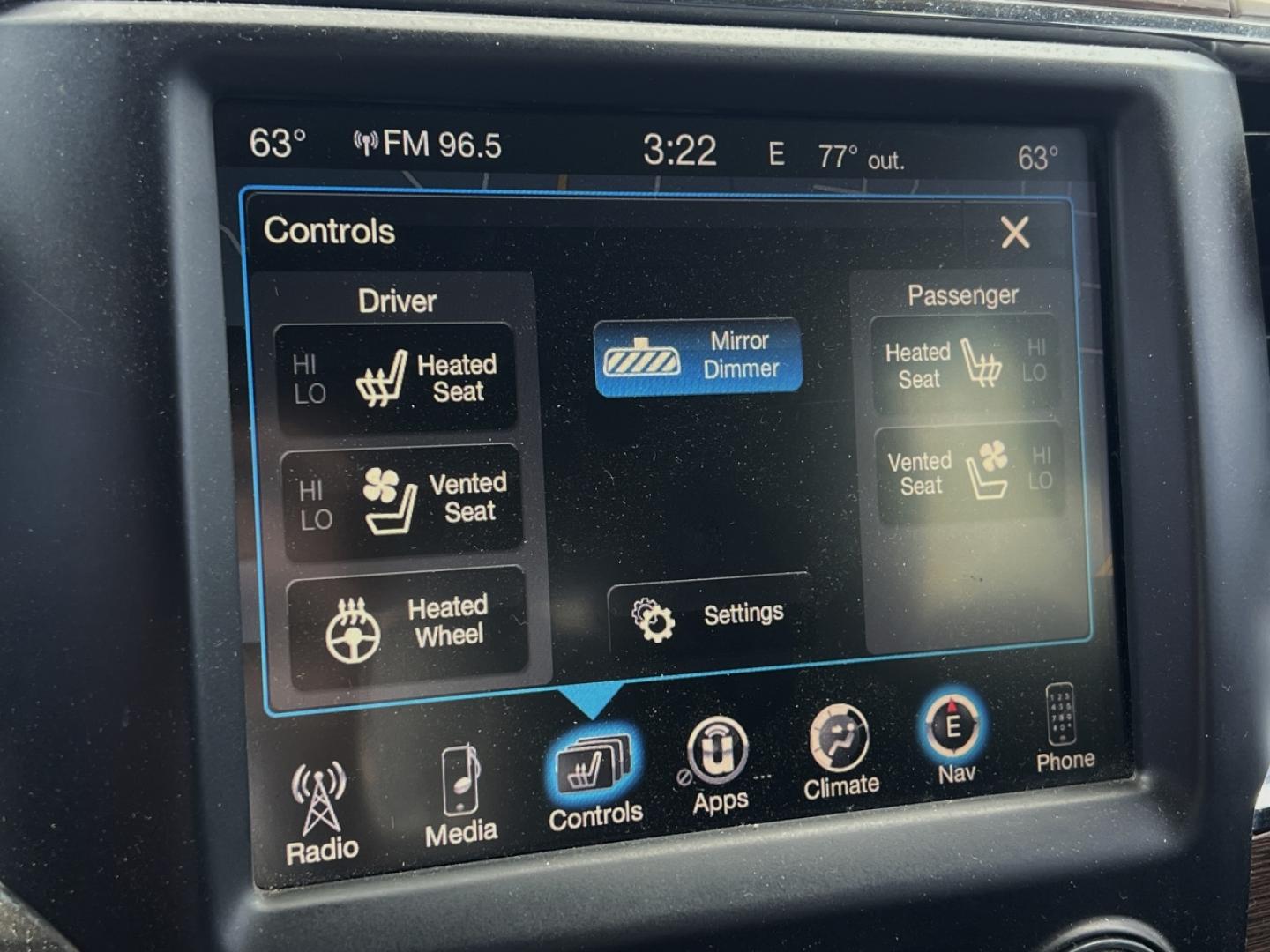 2014 BLACK /Black Leather RAM 2500 Laramie Crew Cab SWB 4WD (3C6UR5FL4EG) with an 6.7L I6 TURBO DIESEL engine, Automatic transmission, located at 506 S. Kingshighway, Cape Girardeau, MO, 63703, (573) 235-5000, 37.294994, -89.556206 - 2014 Ram 2500 Laramie 134xxx miles 4x4 6.7L I6 Turbo Diesel Automatic Leather Navigation Power/Heated/Cooled Seats Heated Rear Seats Heated Steering Wheel Backup Camera Bluetooth Remote Start Cruise Power Windows/Locks/Mirrors We have financing available and we accept trades! Fill out - Photo#4