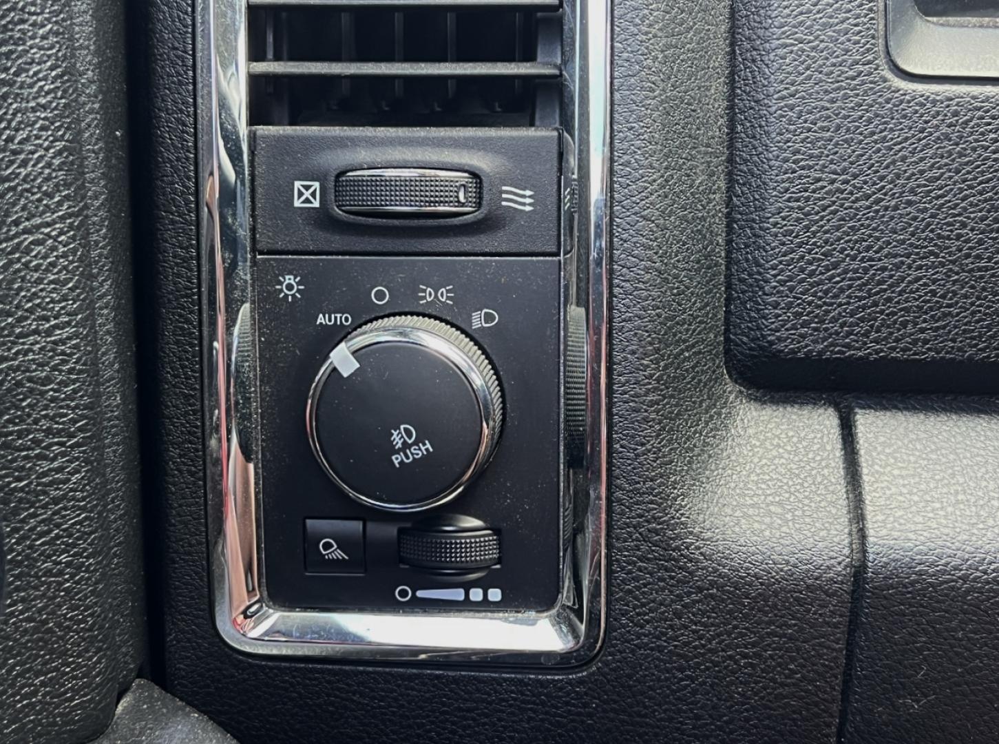 2014 BLACK /Black Leather RAM 2500 Laramie Crew Cab SWB 4WD (3C6UR5FL4EG) with an 6.7L I6 TURBO DIESEL engine, Automatic transmission, located at 506 S. Kingshighway, Cape Girardeau, MO, 63703, (573) 235-5000, 37.294994, -89.556206 - 2014 Ram 2500 Laramie 134xxx miles 4x4 6.7L I6 Turbo Diesel Automatic Leather Navigation Power/Heated/Cooled Seats Heated Rear Seats Heated Steering Wheel Backup Camera Bluetooth Remote Start Cruise Power Windows/Locks/Mirrors We have financing available and we accept trades! Fill out - Photo#33