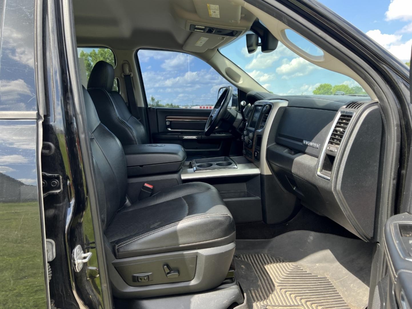 2014 BLACK /Black Leather RAM 2500 Laramie Crew Cab SWB 4WD (3C6UR5FL4EG) with an 6.7L I6 TURBO DIESEL engine, Automatic transmission, located at 506 S. Kingshighway, Cape Girardeau, MO, 63703, (573) 235-5000, 37.294994, -89.556206 - 2014 Ram 2500 Laramie 134xxx miles 4x4 6.7L I6 Turbo Diesel Automatic Leather Navigation Power/Heated/Cooled Seats Heated Rear Seats Heated Steering Wheel Backup Camera Bluetooth Remote Start Cruise Power Windows/Locks/Mirrors We have financing available and we accept trades! Fill out - Photo#19