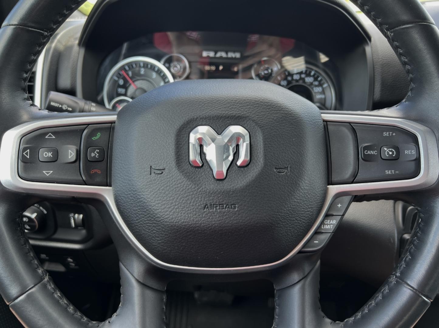 2020 BLACK /Gray Cloth RAM 1500 Big Horn Crew Cab SWB 4WD (1C6SRFFT3LN) with an 5.7L V8 engine, Automatic transmission, located at 506 S. Kingshighway, Cape Girardeau, MO, 63703, (573) 235-5000, 37.294994, -89.556206 - 2020 Ram 1500 Big Horn Only 43xxx miles 4x4 5.7L V8 Automatic Backup Camera Power Driver Seat Bluetooth Remote Start Cruise Power Windows/Locks/Mirrors We have financing available and we accept trades! Fill out a credit application on our website or come by today! If you have any questio - Photo#21