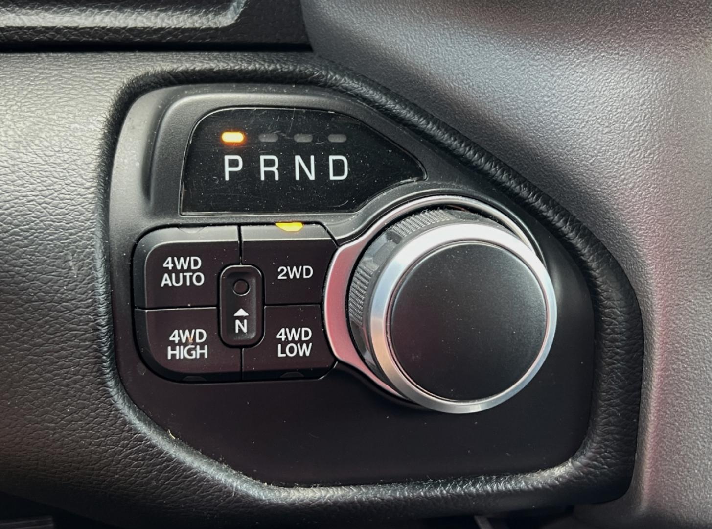 2020 BLACK /Gray Cloth RAM 1500 Big Horn Crew Cab SWB 4WD (1C6SRFFT3LN) with an 5.7L V8 engine, Automatic transmission, located at 506 S. Kingshighway, Cape Girardeau, MO, 63703, (573) 235-5000, 37.294994, -89.556206 - 2020 Ram 1500 Big Horn Only 43xxx miles 4x4 5.7L V8 Automatic Backup Camera Power Driver Seat Bluetooth Remote Start Cruise Power Windows/Locks/Mirrors We have financing available and we accept trades! Fill out a credit application on our website or come by today! If you have any questio - Photo#2