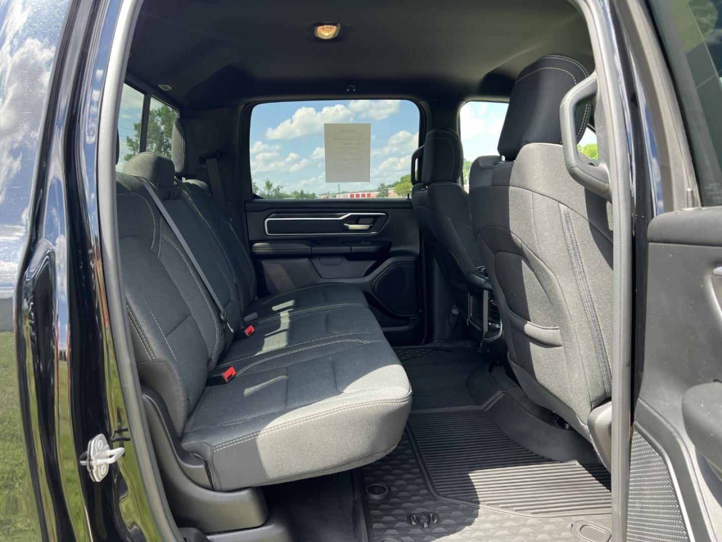 2020 BLACK /Gray Cloth RAM 1500 Big Horn Crew Cab SWB 4WD (1C6SRFFT3LN) with an 5.7L V8 engine, Automatic transmission, located at 506 S. Kingshighway, Cape Girardeau, MO, 63703, (573) 235-5000, 37.294994, -89.556206 - 2020 Ram 1500 Big Horn Only 43xxx miles 4x4 5.7L V8 Automatic Backup Camera Power Driver Seat Bluetooth Remote Start Cruise Power Windows/Locks/Mirrors We have financing available and we accept trades! Fill out a credit application on our website or come by today! If you have any questio - Photo#17