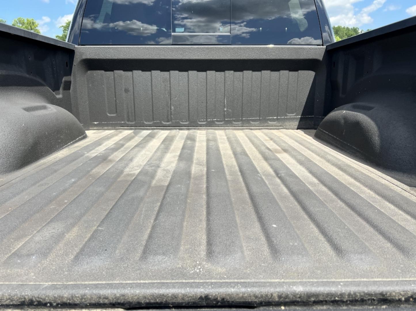2020 BLACK /Gray Cloth RAM 1500 Big Horn Crew Cab SWB 4WD (1C6SRFFT3LN) with an 5.7L V8 engine, Automatic transmission, located at 506 S. Kingshighway, Cape Girardeau, MO, 63703, (573) 235-5000, 37.294994, -89.556206 - 2020 Ram 1500 Big Horn Only 43xxx miles 4x4 5.7L V8 Automatic Backup Camera Power Driver Seat Bluetooth Remote Start Cruise Power Windows/Locks/Mirrors We have financing available and we accept trades! Fill out a credit application on our website or come by today! If you have any questio - Photo#19