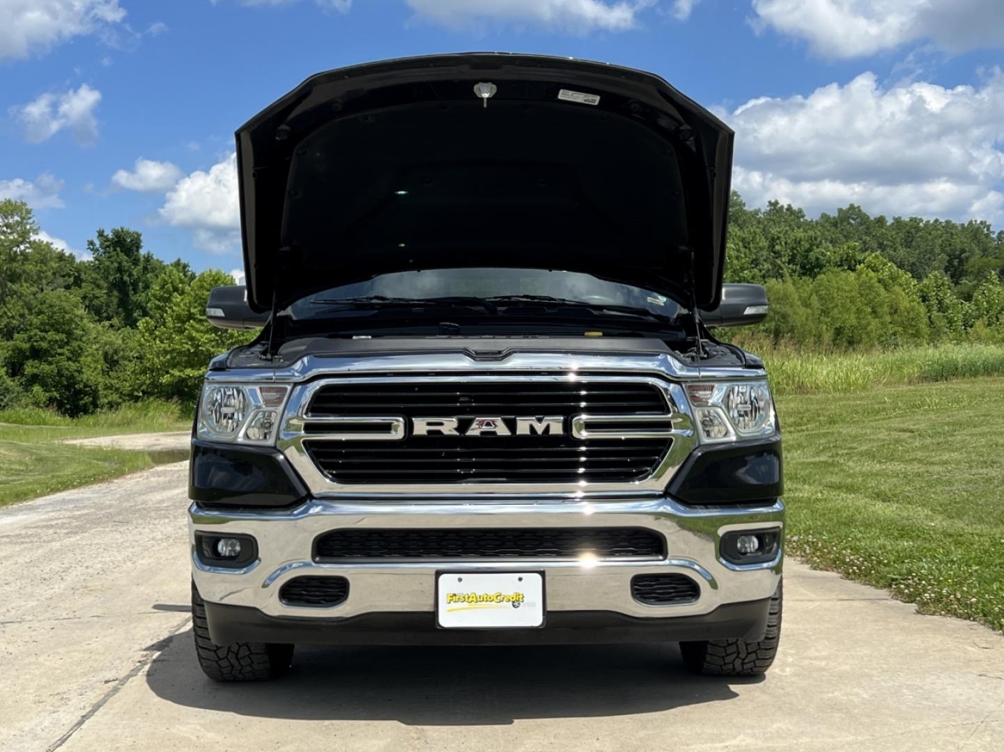 2020 BLACK /Gray Cloth RAM 1500 Big Horn Crew Cab SWB 4WD (1C6SRFFT3LN) with an 5.7L V8 engine, Automatic transmission, located at 506 S. Kingshighway, Cape Girardeau, MO, 63703, (573) 235-5000, 37.294994, -89.556206 - 2020 Ram 1500 Big Horn Only 43xxx miles 4x4 5.7L V8 Automatic Backup Camera Power Driver Seat Bluetooth Remote Start Cruise Power Windows/Locks/Mirrors We have financing available and we accept trades! Fill out a credit application on our website or come by today! If you have any questio - Photo#32