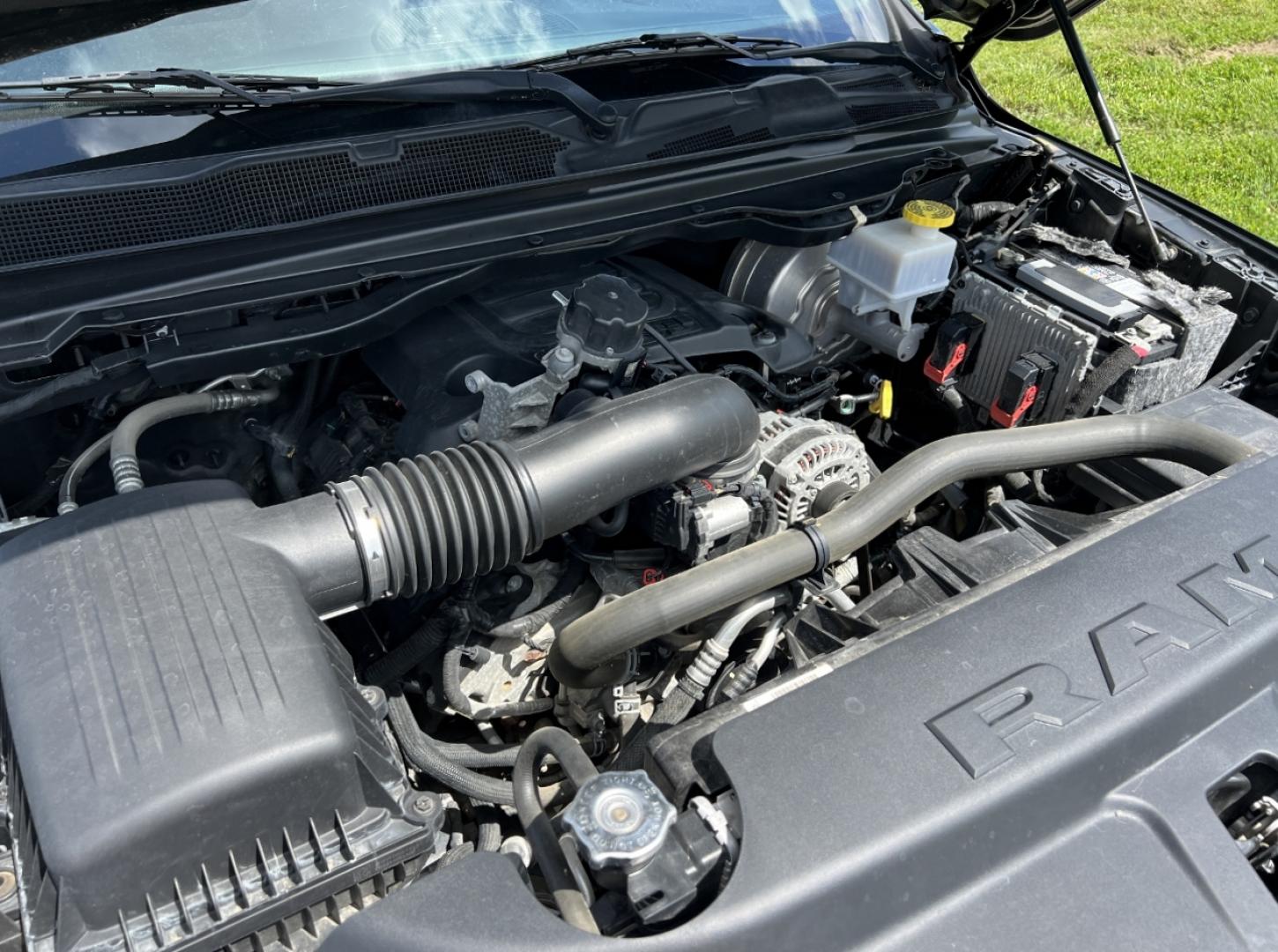 2020 BLACK /Gray Cloth RAM 1500 Big Horn Crew Cab SWB 4WD (1C6SRFFT3LN) with an 5.7L V8 engine, Automatic transmission, located at 506 S. Kingshighway, Cape Girardeau, MO, 63703, (573) 235-5000, 37.294994, -89.556206 - 2020 Ram 1500 Big Horn Only 43xxx miles 4x4 5.7L V8 Automatic Backup Camera Power Driver Seat Bluetooth Remote Start Cruise Power Windows/Locks/Mirrors We have financing available and we accept trades! Fill out a credit application on our website or come by today! If you have any questio - Photo#33
