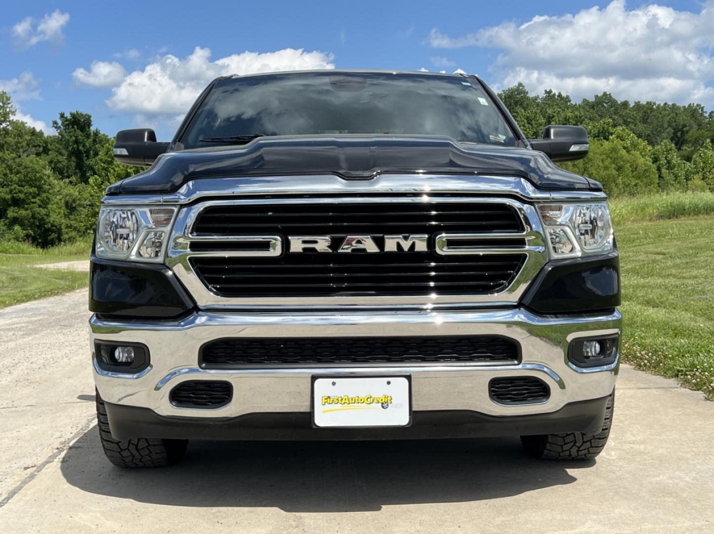 2020 BLACK /Gray Cloth RAM 1500 Big Horn Crew Cab SWB 4WD (1C6SRFFT3LN) with an 5.7L V8 engine, Automatic transmission, located at 506 S. Kingshighway, Cape Girardeau, MO, 63703, (573) 235-5000, 37.294994, -89.556206 - 2020 Ram 1500 Big Horn Only 43xxx miles 4x4 5.7L V8 Automatic Backup Camera Power Driver Seat Bluetooth Remote Start Cruise Power Windows/Locks/Mirrors We have financing available and we accept trades! Fill out a credit application on our website or come by today! If you have any questio - Photo#11