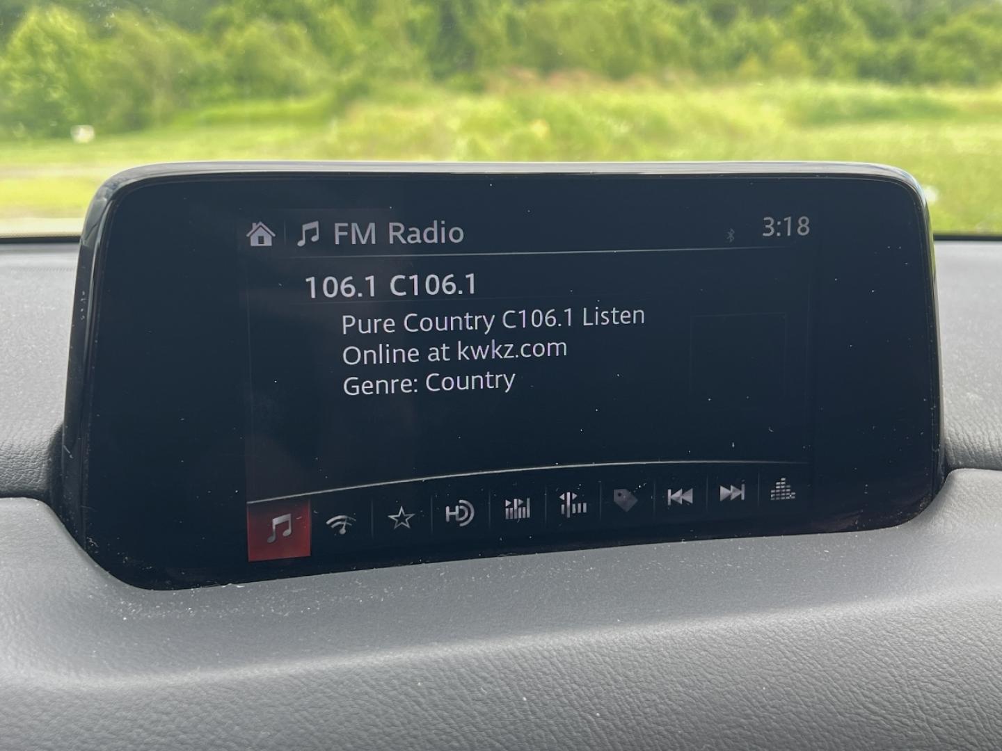 2018 BLACK /Black Mazda CX-5 Touring (JM3KFACM2J1) with an 2.5L 4 Cyl. engine, Automatic transmission, located at 506 S. Kingshighway, Cape Girardeau, MO, 63703, (573) 235-5000, 37.294994, -89.556206 - 2018 Mazda CX-5 Touring Only 38xxx miles Front Wheel Drive 2.5L 4 Cyl. Automatic Backup Camera Power Driver Seat Heated Seats Sunroof Bluetooth Cruise Power Windows/Locks/Mirrors We have financing available and we accept trades! Fill out a credit application on our website or come by tod - Photo#28