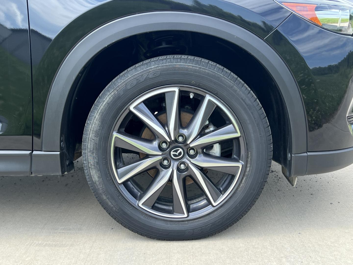 2018 BLACK /Black Mazda CX-5 Touring (JM3KFACM2J1) with an 2.5L 4 Cyl. engine, Automatic transmission, located at 506 S. Kingshighway, Cape Girardeau, MO, 63703, (573) 235-5000, 37.294994, -89.556206 - 2018 Mazda CX-5 Touring Only 38xxx miles Front Wheel Drive 2.5L 4 Cyl. Automatic Backup Camera Power Driver Seat Heated Seats Sunroof Bluetooth Cruise Power Windows/Locks/Mirrors We have financing available and we accept trades! Fill out a credit application on our website or come by tod - Photo#40