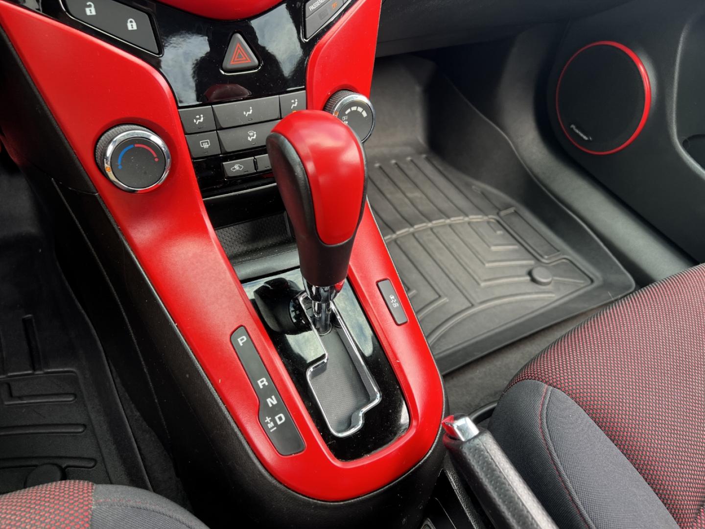 2012 RED /Black Cloth Chevrolet Cruze 1LT (1G1PF5SC5C7) with an 1.4L 4 Cyl. TURBO engine, Automatic transmission, located at 506 S. Kingshighway, Cape Girardeau, MO, 63703, (573) 235-5000, 37.294994, -89.556206 - 2012 Chevrolet Cruze LT 152xxx miles Front Wheel Drive 1.4L 4 Cyl. Automatic Power Driver Seat Sunroof Cruise Remote Start Power Windows/Locks/Mirrors We have financing available and we accept trades! Fill out a credit application on our website or come by today! If you have any questions - Photo#22