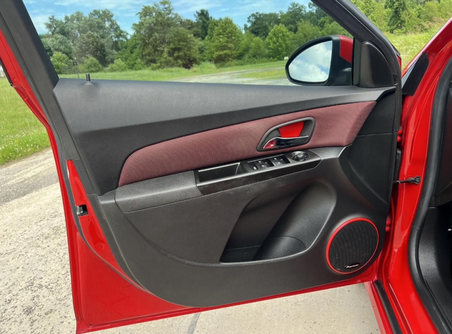 2012 RED /Black Cloth Chevrolet Cruze 1LT (1G1PF5SC5C7) with an 1.4L 4 Cyl. TURBO engine, Automatic transmission, located at 506 S. Kingshighway, Cape Girardeau, MO, 63703, (573) 235-5000, 37.294994, -89.556206 - 2012 Chevrolet Cruze LT 152xxx miles Front Wheel Drive 1.4L 4 Cyl. Automatic Power Driver Seat Sunroof Cruise Remote Start Power Windows/Locks/Mirrors We have financing available and we accept trades! Fill out a credit application on our website or come by today! If you have any questions - Photo#12