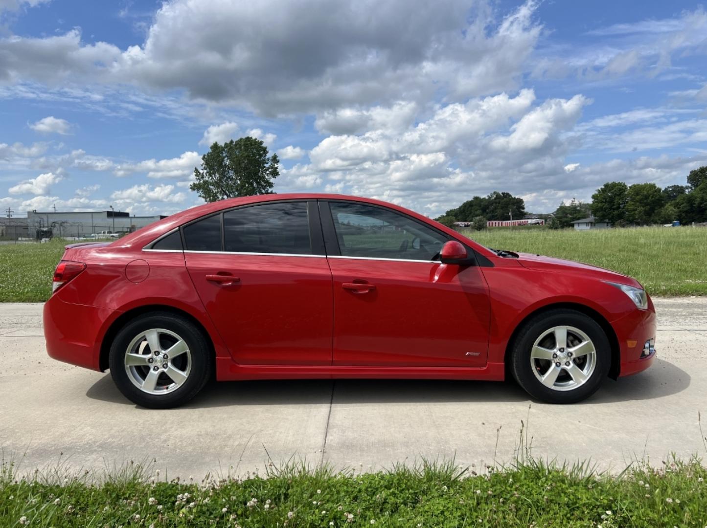 2012 RED /Black Cloth Chevrolet Cruze 1LT (1G1PF5SC5C7) with an 1.4L 4 Cyl. TURBO engine, Automatic transmission, located at 506 S. Kingshighway, Cape Girardeau, MO, 63703, (573) 235-5000, 37.294994, -89.556206 - 2012 Chevrolet Cruze LT 152xxx miles Front Wheel Drive 1.4L 4 Cyl. Automatic Power Driver Seat Sunroof Cruise Remote Start Power Windows/Locks/Mirrors We have financing available and we accept trades! Fill out a credit application on our website or come by today! If you have any questions - Photo#7