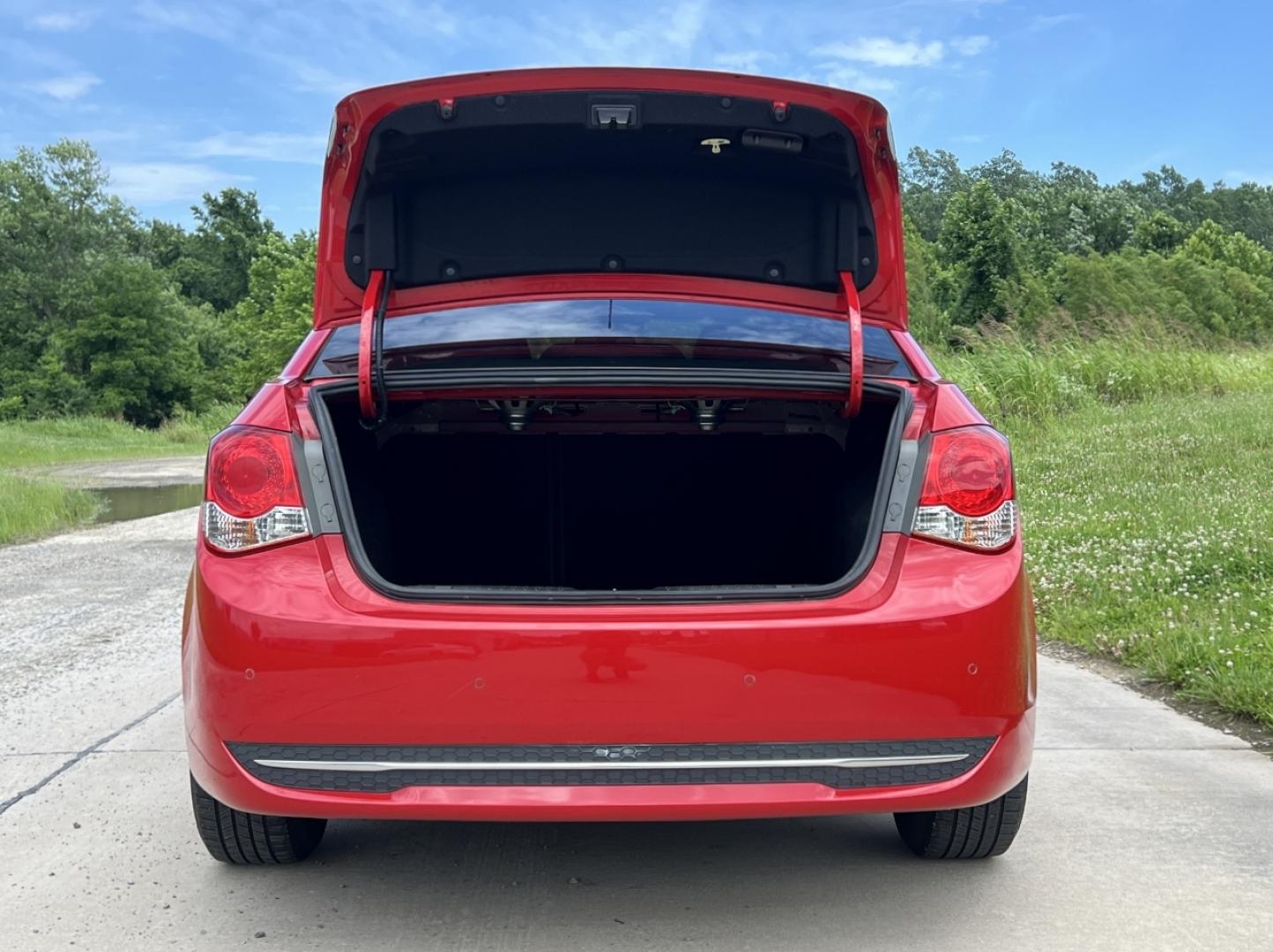 2012 RED /Black Cloth Chevrolet Cruze 1LT (1G1PF5SC5C7) with an 1.4L 4 Cyl. TURBO engine, Automatic transmission, located at 506 S. Kingshighway, Cape Girardeau, MO, 63703, (573) 235-5000, 37.294994, -89.556206 - 2012 Chevrolet Cruze LT 152xxx miles Front Wheel Drive 1.4L 4 Cyl. Automatic Power Driver Seat Sunroof Cruise Remote Start Power Windows/Locks/Mirrors We have financing available and we accept trades! Fill out a credit application on our website or come by today! If you have any questions - Photo#18