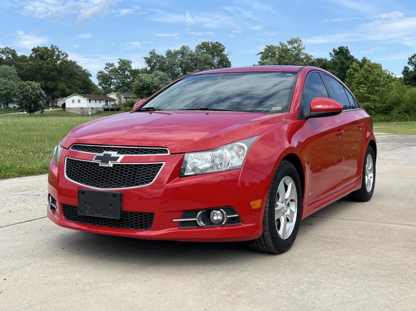 2012 RED /Black Cloth Chevrolet Cruze 1LT (1G1PF5SC5C7) with an 1.4L 4 Cyl. TURBO engine, Automatic transmission, located at 506 S. Kingshighway, Cape Girardeau, MO, 63703, (573) 235-5000, 37.294994, -89.556206 - 2012 Chevrolet Cruze LT 152xxx miles Front Wheel Drive 1.4L 4 Cyl. Automatic Power Driver Seat Sunroof Cruise Remote Start Power Windows/Locks/Mirrors We have financing available and we accept trades! Fill out a credit application on our website or come by today! If you have any questions - Photo#5