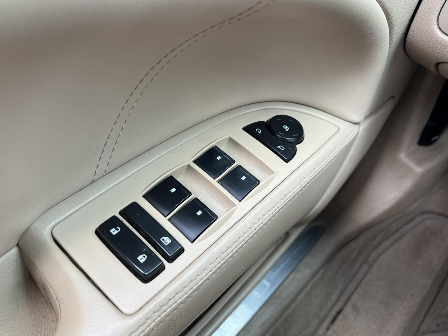 2009 RED /Tan Leather Buick Lucerne CXL (1G4HD57M99U) with an 3.9L V6 engine, Automatic transmission, located at 506 S. Kingshighway, Cape Girardeau, MO, 63703, (573) 235-5000, 37.294994, -89.556206 - 2009 Buick Lucerne CXL Local 1-Owner 100xxx miles Front Wheel Drive 3.9L V6 Automatic Leather Power/Heated Seats Heated Steering Wheel Cruise Power Windows/Locks/Mirrors We have financing available and we accept trades! Fill out a credit application on our website or come by today! If yo - Photo#23
