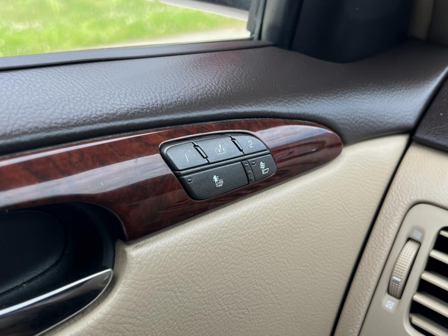 2009 RED /Tan Leather Buick Lucerne CXL (1G4HD57M99U) with an 3.9L V6 engine, Automatic transmission, located at 506 S. Kingshighway, Cape Girardeau, MO, 63703, (573) 235-5000, 37.294994, -89.556206 - 2009 Buick Lucerne CXL Local 1-Owner 100xxx miles Front Wheel Drive 3.9L V6 Automatic Leather Power/Heated Seats Heated Steering Wheel Cruise Power Windows/Locks/Mirrors We have financing available and we accept trades! Fill out a credit application on our website or come by today! If yo - Photo#2