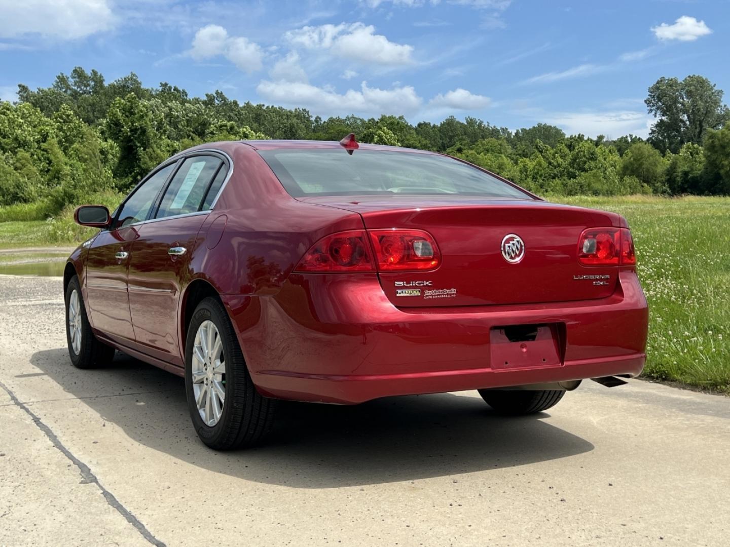 2009 RED /Tan Leather Buick Lucerne CXL (1G4HD57M99U) with an 3.9L V6 engine, Automatic transmission, located at 506 S. Kingshighway, Cape Girardeau, MO, 63703, (573) 235-5000, 37.294994, -89.556206 - 2009 Buick Lucerne CXL Local 1-Owner 100xxx miles Front Wheel Drive 3.9L V6 Automatic Leather Power/Heated Seats Heated Steering Wheel Cruise Power Windows/Locks/Mirrors We have financing available and we accept trades! Fill out a credit application on our website or come by today! If yo - Photo#8
