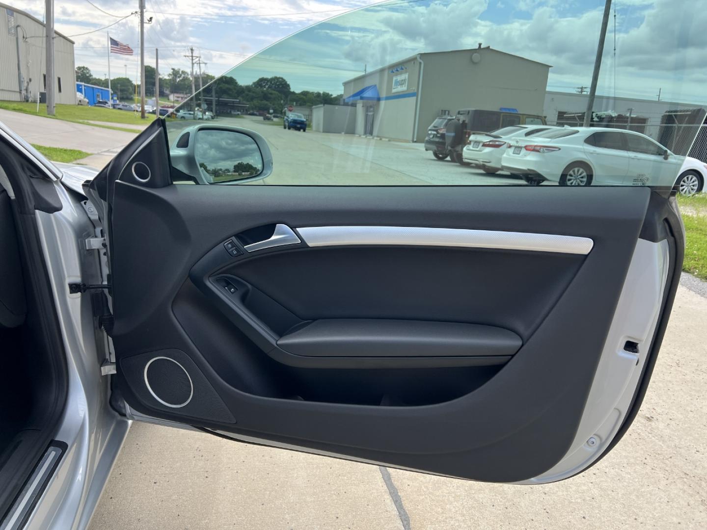 2012 SILVER /Black Leather Audi A5 Coupe 2.0T quattro Tiptronic (WAUVFAFR3CA) with an 2.0L 4 Cyl. TURBO engine, Automatic transmission, located at 506 S. Kingshighway, Cape Girardeau, MO, 63703, (573) 235-5000, 37.294994, -89.556206 - 2012 AUDI A5 2.0T Quattro Prestige 132xxx miles All Wheel Drive 2.0L 4 Cyl. Automatic Leather Navigation Power/Heated Seats Backup Camera Sunroof Bluetooth Cruise Power Windows/Locks/Mirrors We have financing available and we accept trades! Fill out a credit application on our website o - Photo#16