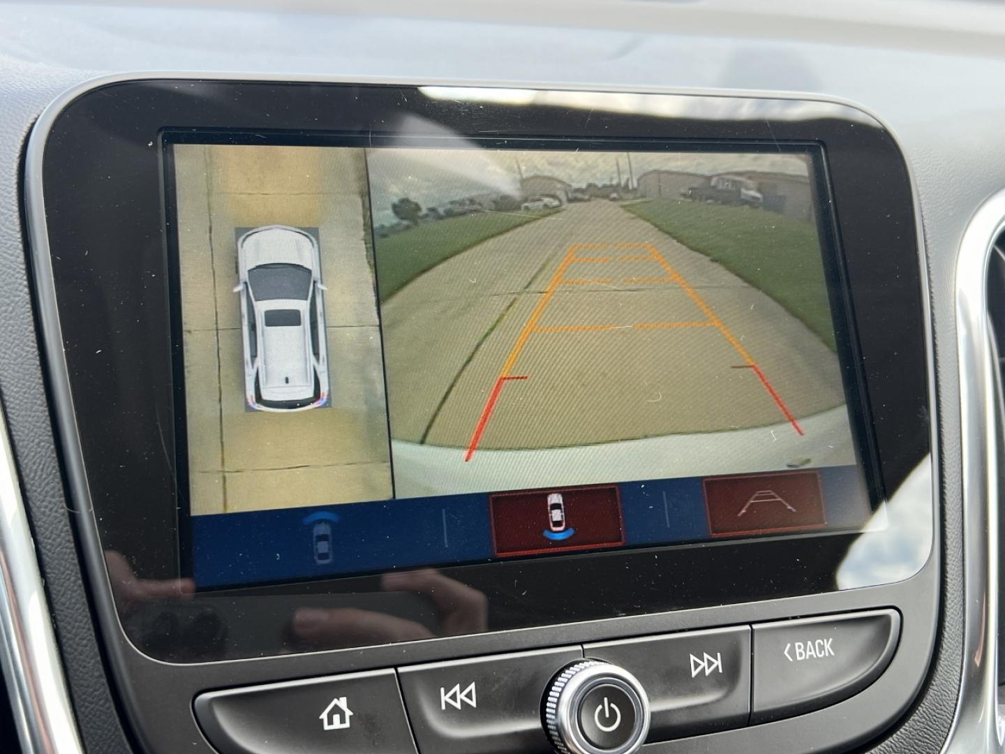 2018 WHITE /Black Leather Chevrolet Equinox Premier (2GNAXNEX4J6) with an 2.0L 4 Cyl. Hybrid engine, Automatic transmission, located at 506 S. Kingshighway, Cape Girardeau, MO, 63703, (573) 235-5000, 37.294994, -89.556206 - 2018 Chevrolet Equinox Premier 99xxx miles Front Wheel Drive 2.0L 4 Cyl. Automatic Leather Power/Heated/Cooled Seats Heated Rear Seats Heated Steering Wheel Backup Camera Bluetooth Remote Start Cruise Power Windows/Locks/Mirrors We have financing available and we accept trades! Fill ou - Photo#2