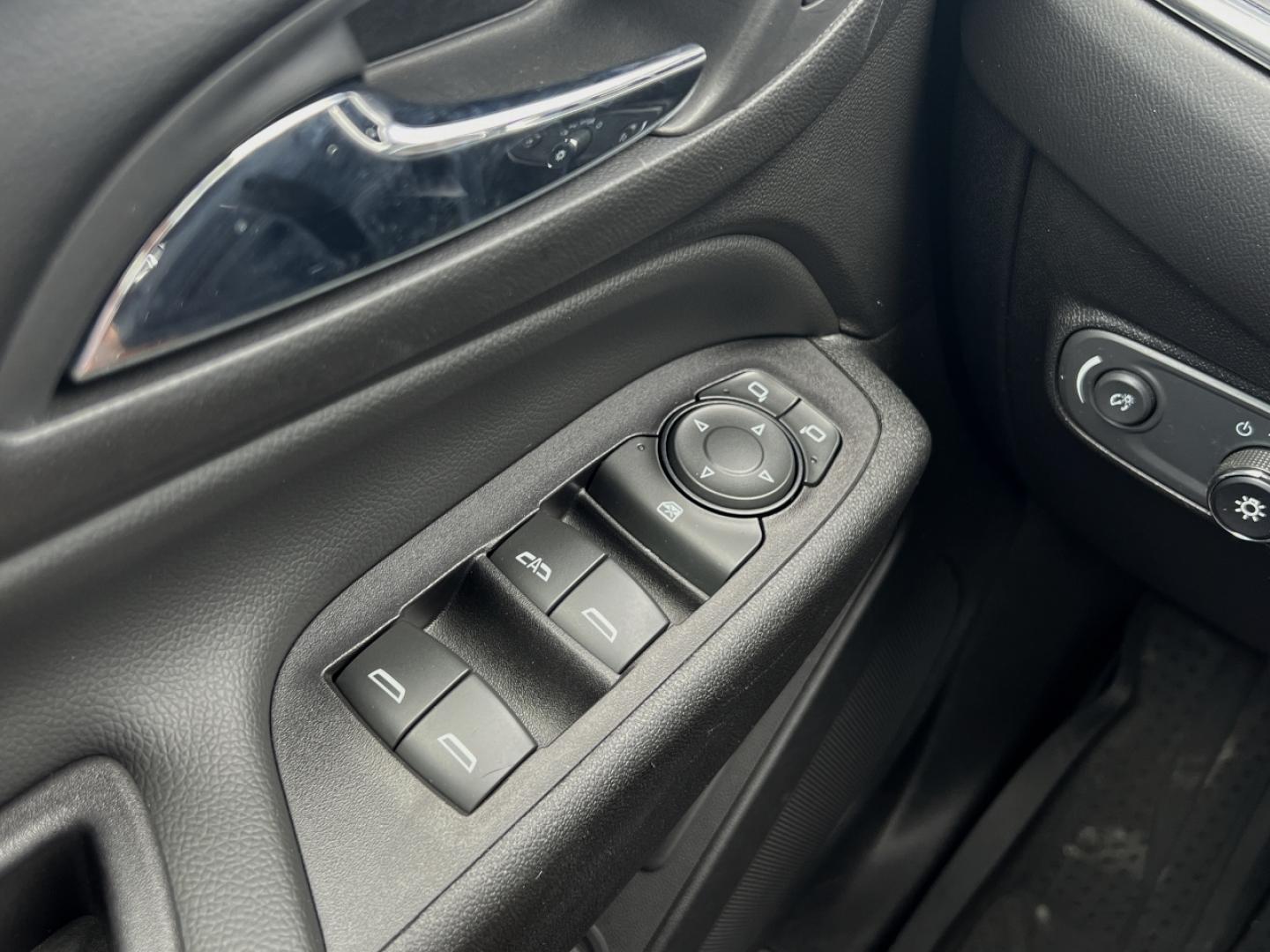 2018 WHITE /Black Leather Chevrolet Equinox Premier (2GNAXNEX4J6) with an 2.0L 4 Cyl. Hybrid engine, Automatic transmission, located at 506 S. Kingshighway, Cape Girardeau, MO, 63703, (573) 235-5000, 37.294994, -89.556206 - 2018 Chevrolet Equinox Premier 99xxx miles Front Wheel Drive 2.0L 4 Cyl. Automatic Leather Power/Heated/Cooled Seats Heated Rear Seats Heated Steering Wheel Backup Camera Bluetooth Remote Start Cruise Power Windows/Locks/Mirrors We have financing available and we accept trades! Fill ou - Photo#30